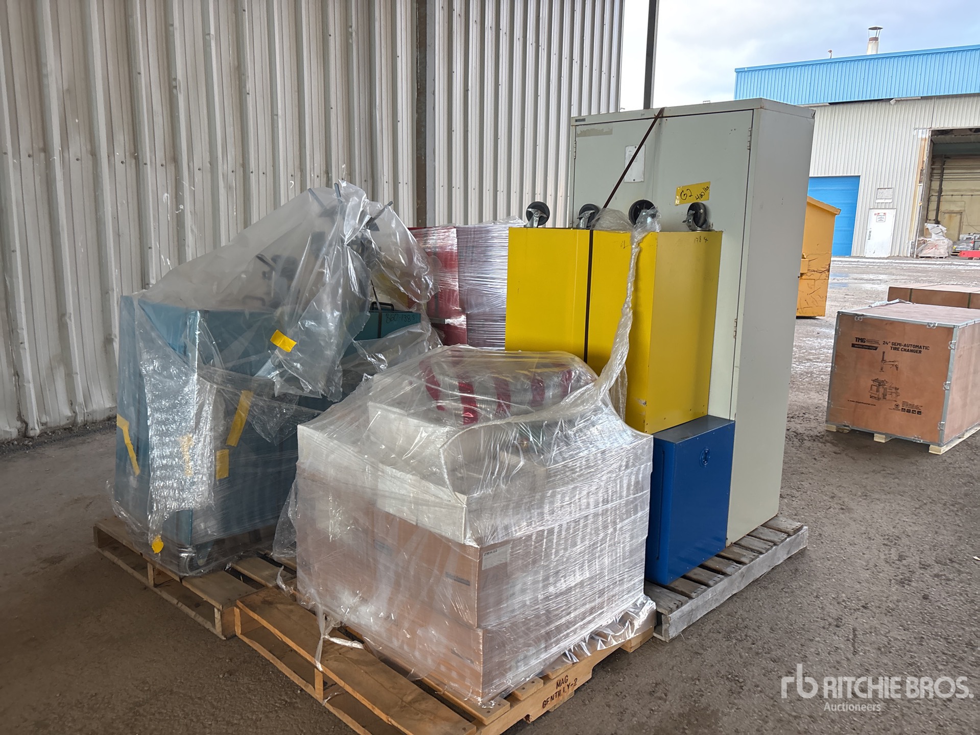 General Appearance with Picture, Right Front Corner