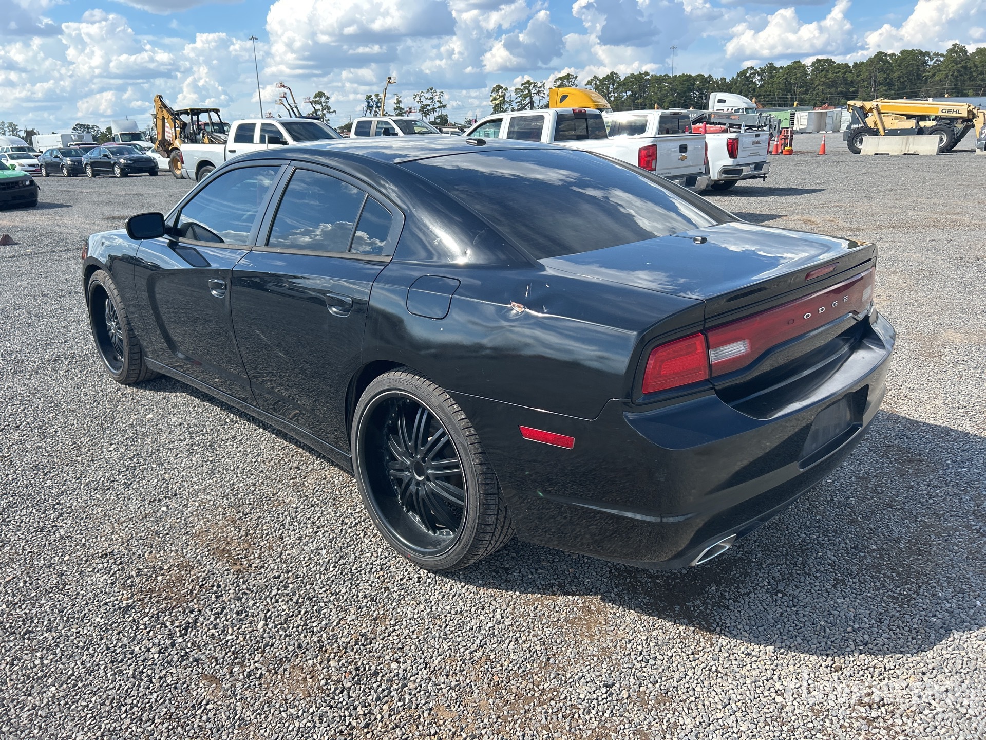 General Appearance with Picture, Left Rear Corner