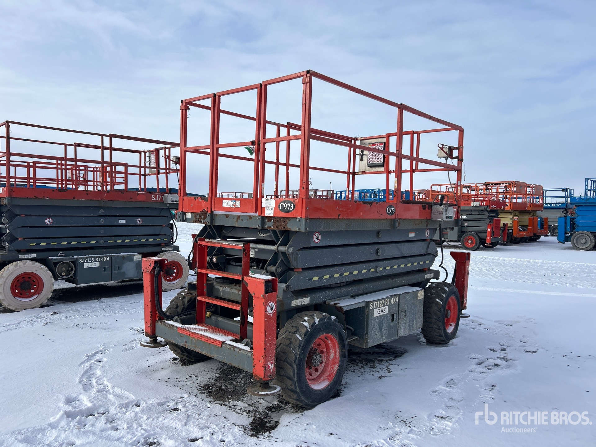 General Appearance with Foto, angolo anteriore sinistro