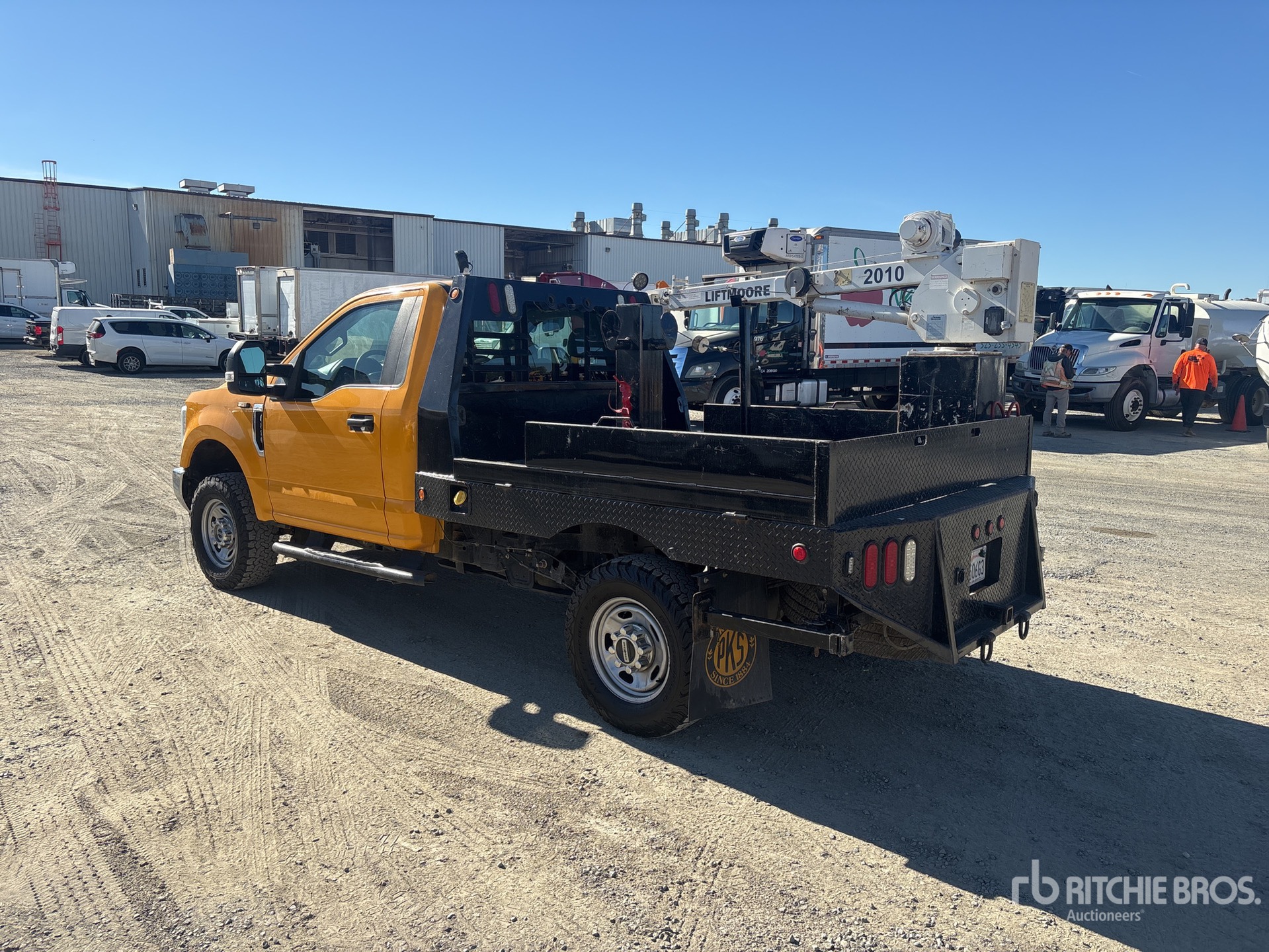 General Appearance with Bild, Ecke hinten links