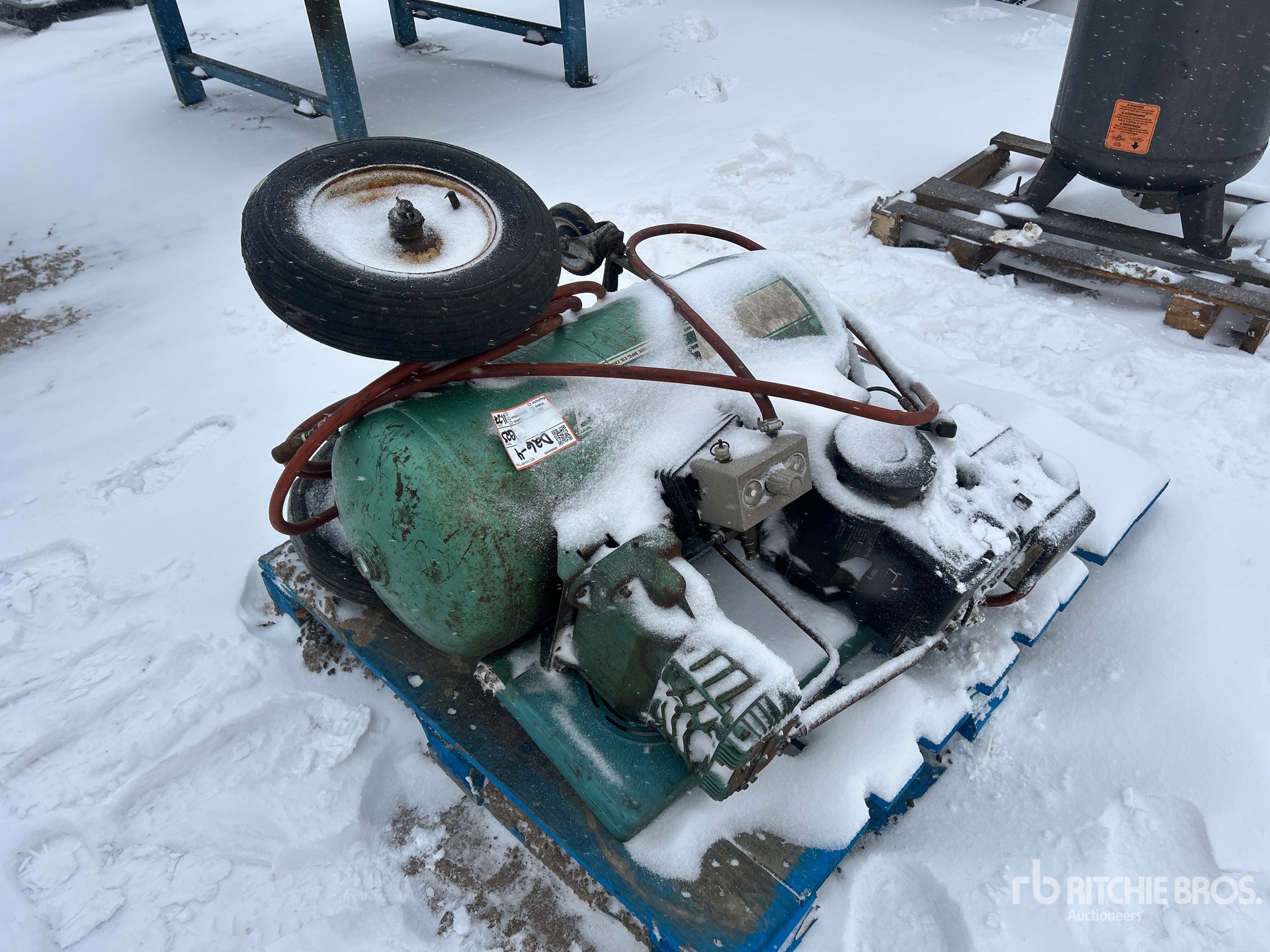 Aspect général with Image, coin avant droit