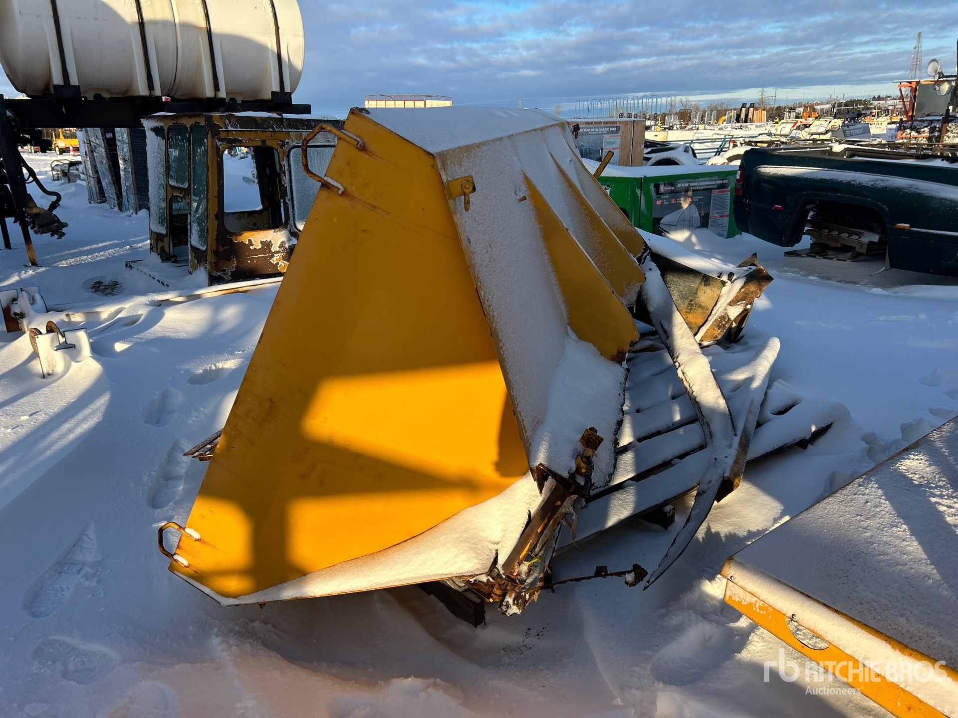 General Appearance with Imagen: esquina trasera derecha