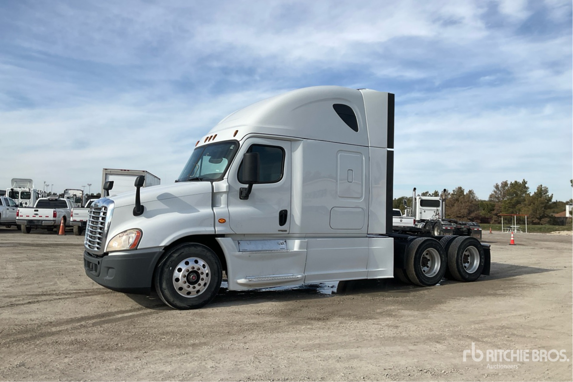 General Appearance with Picture, Left Front Corner