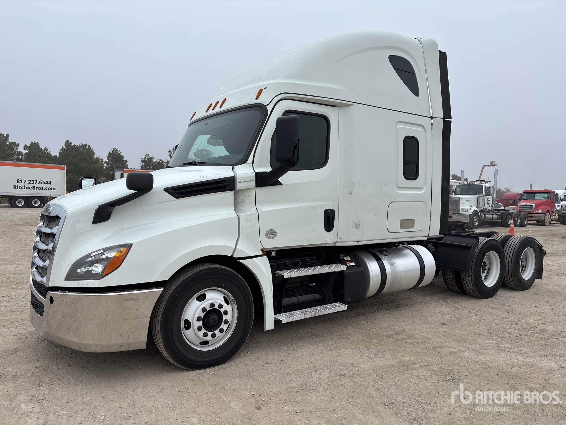 General Appearance with Picture, Left Front Corner