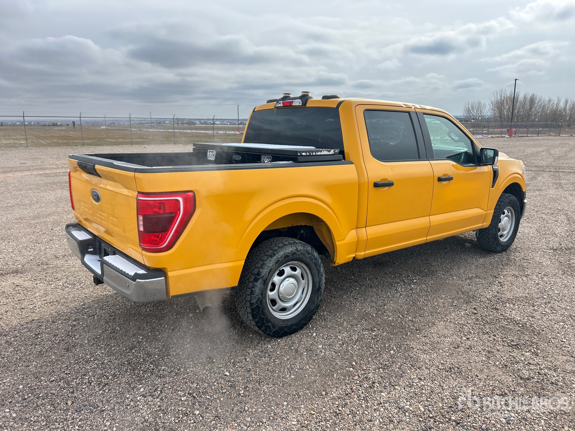 General Appearance with Picture, Right Rear Corner