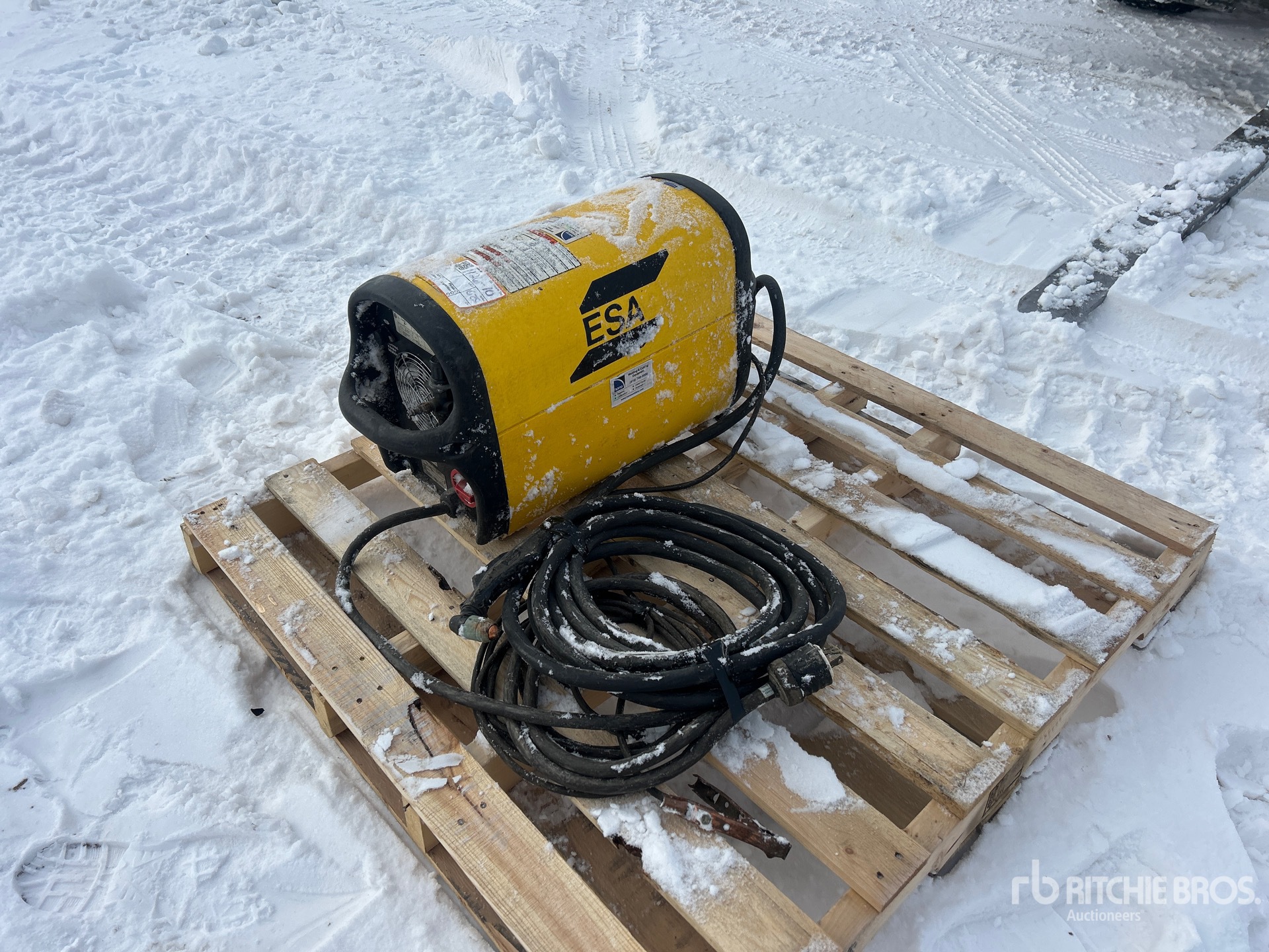 Aspect général with Image, coin arrière droit