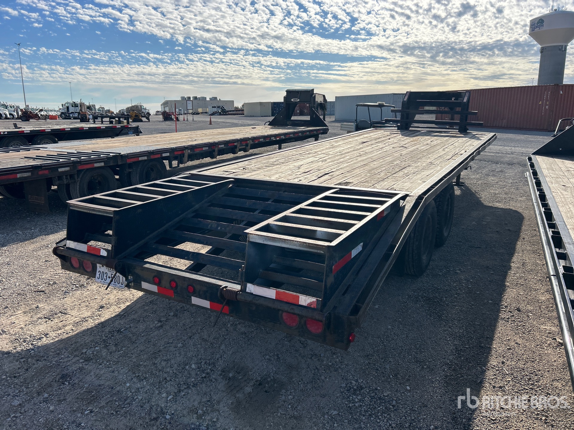 General Appearance with Imagen: esquina trasera derecha