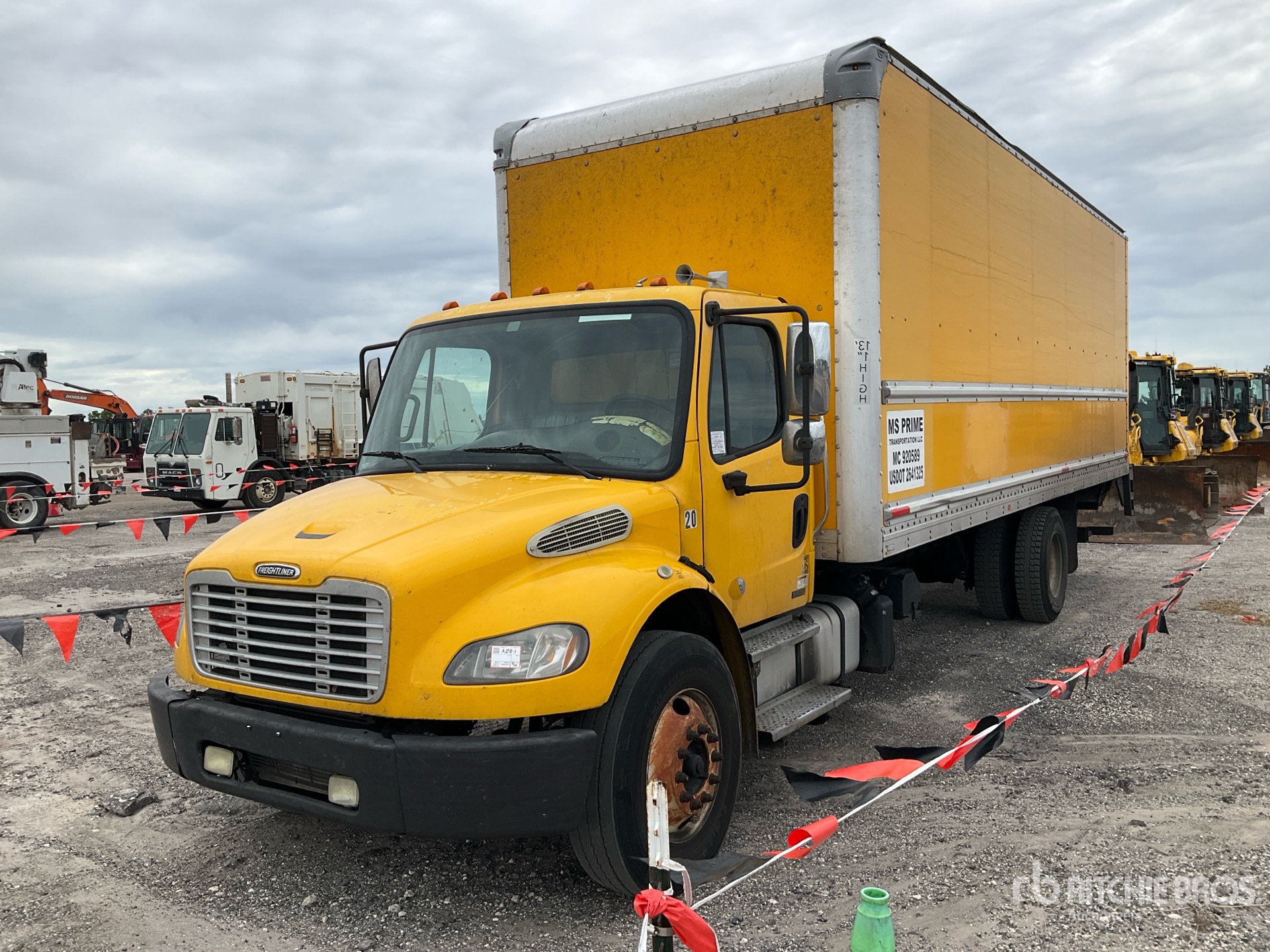 Aspect général with Image, coin avant gauche