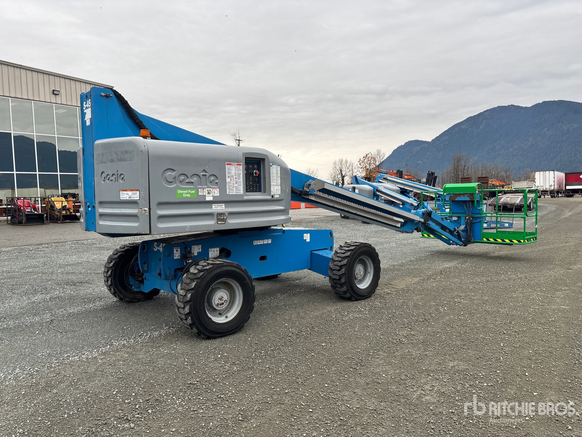 General Appearance with Picture, Right Rear Corner