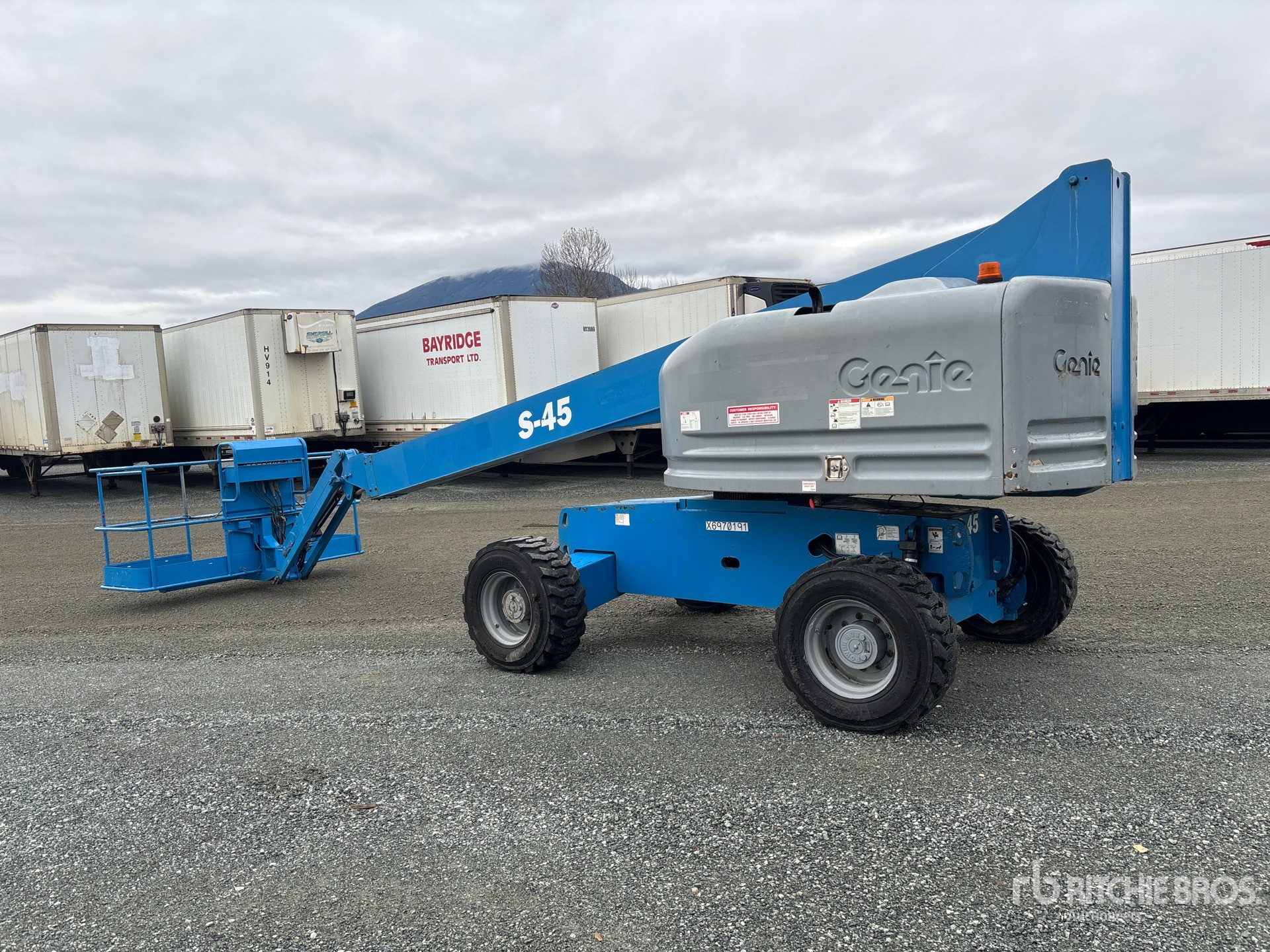 General Appearance with Picture, Left Rear Corner