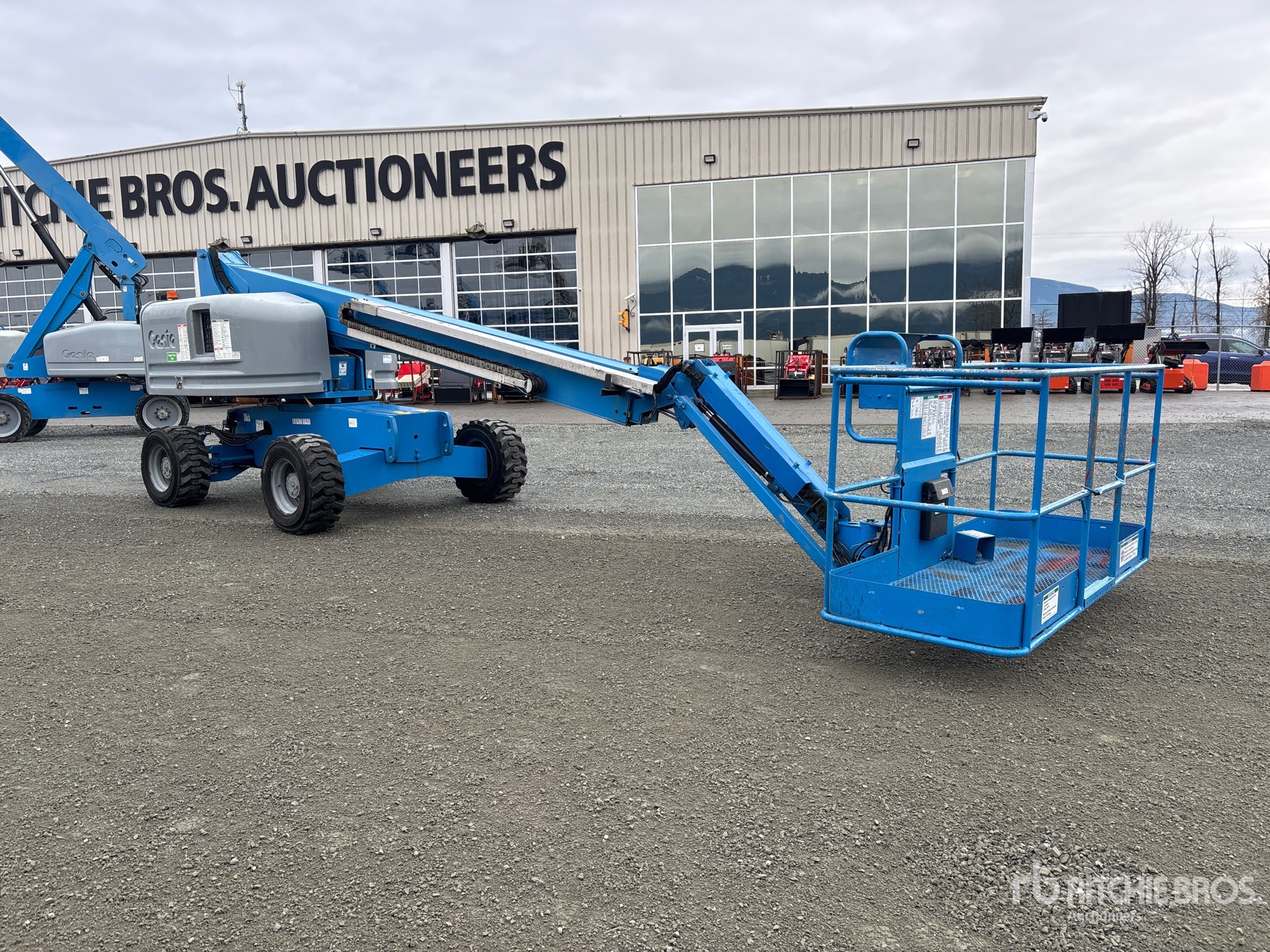 General Appearance with Picture, Right Front Corner