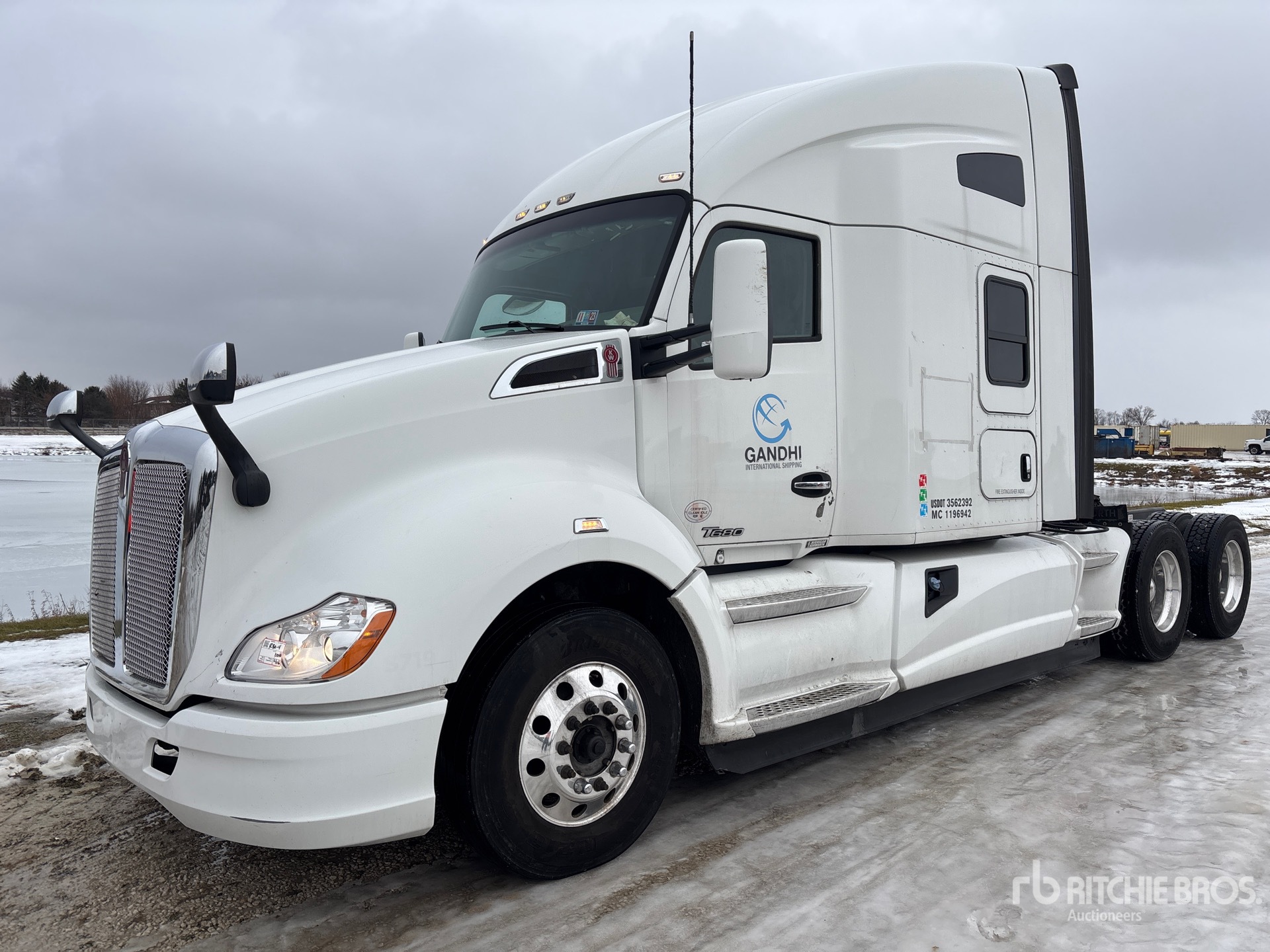 General Appearance with Picture, Left Front Corner