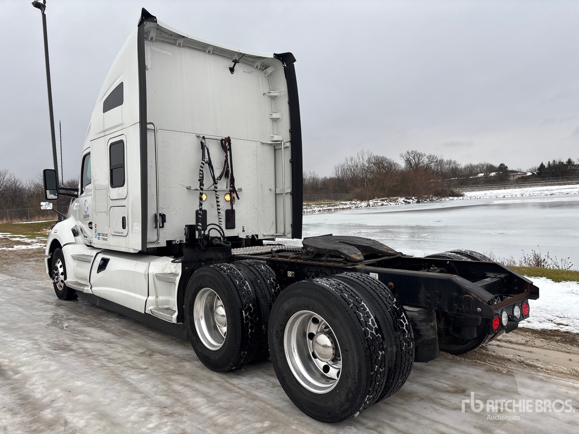 General Appearance with Picture, Left Rear Corner