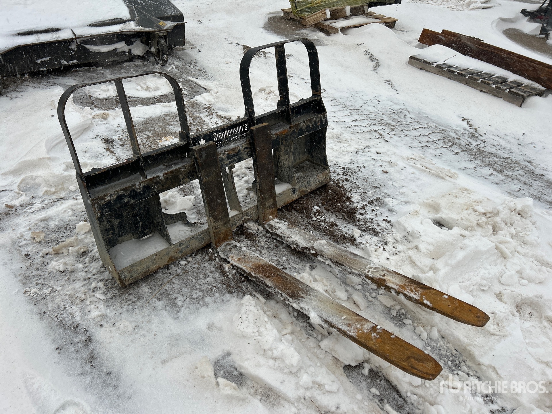 General Appearance with Picture, Right Front Corner