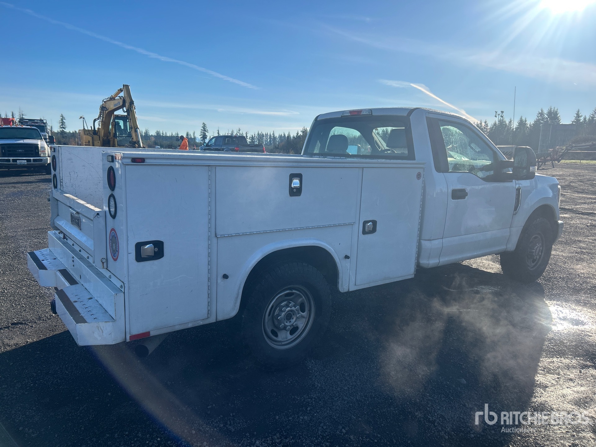 General Appearance with Picture, Right Rear Corner