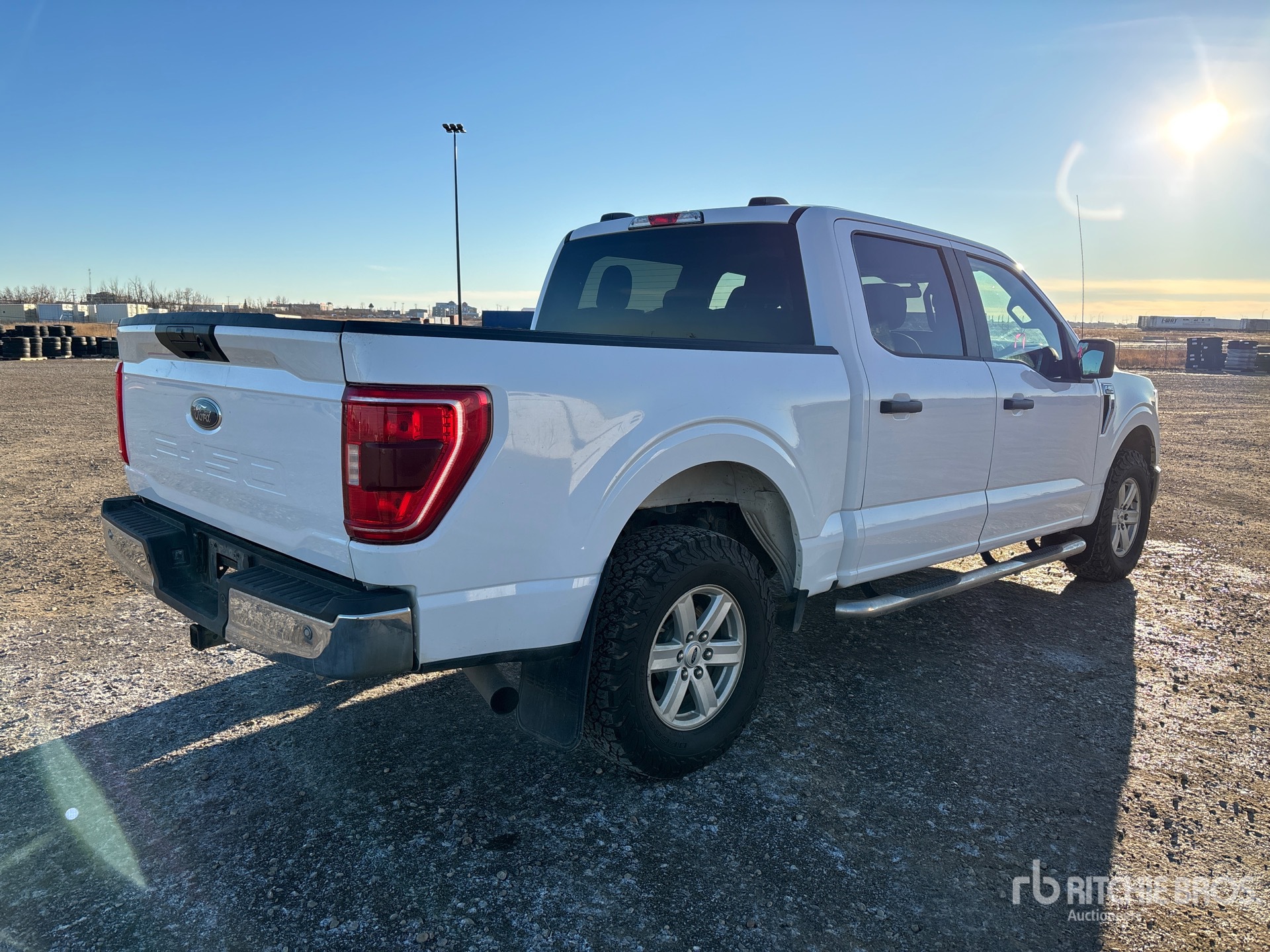 General Appearance with Picture, Right Rear Corner