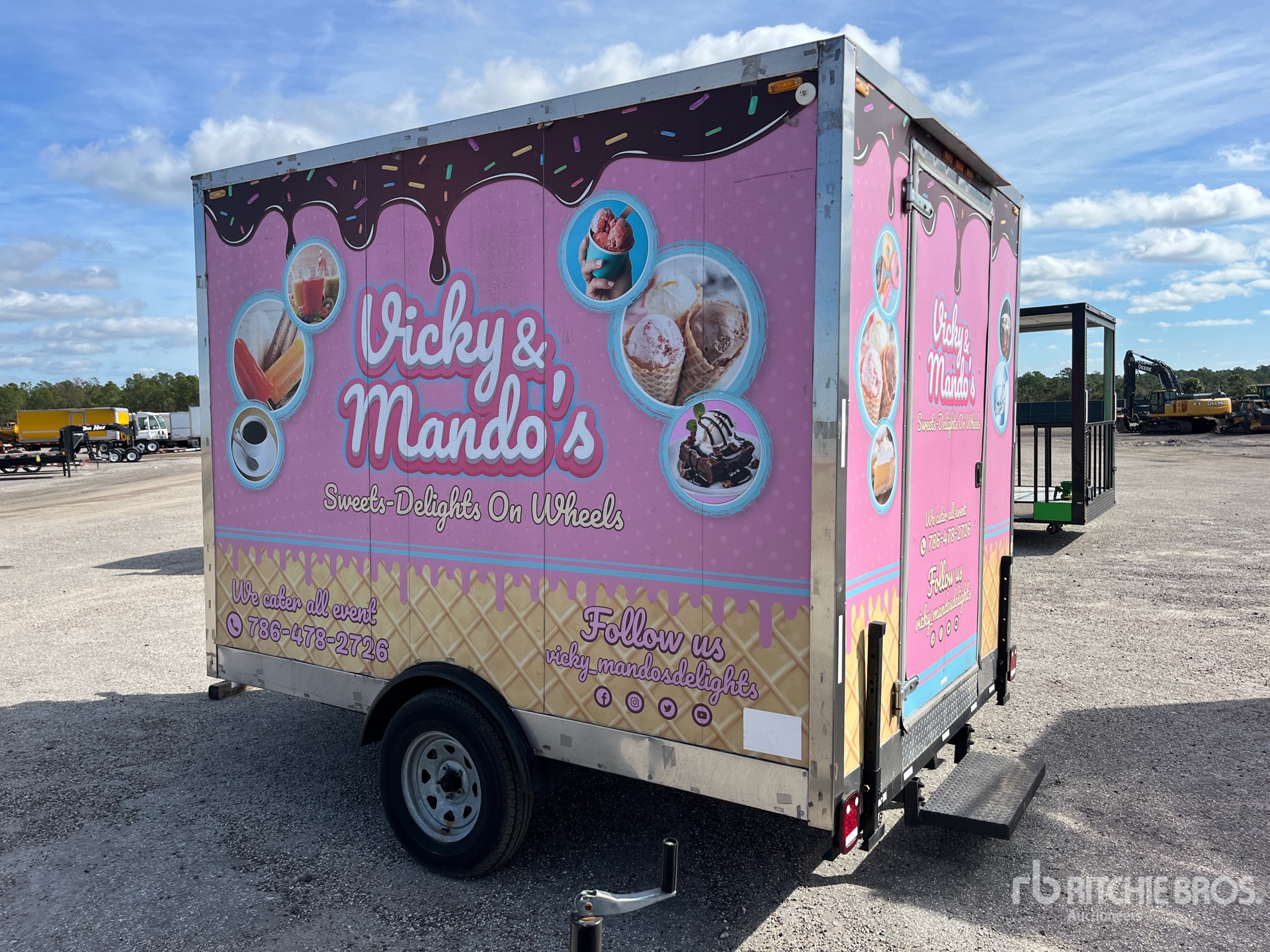 General Appearance with Picture, Left Rear Corner