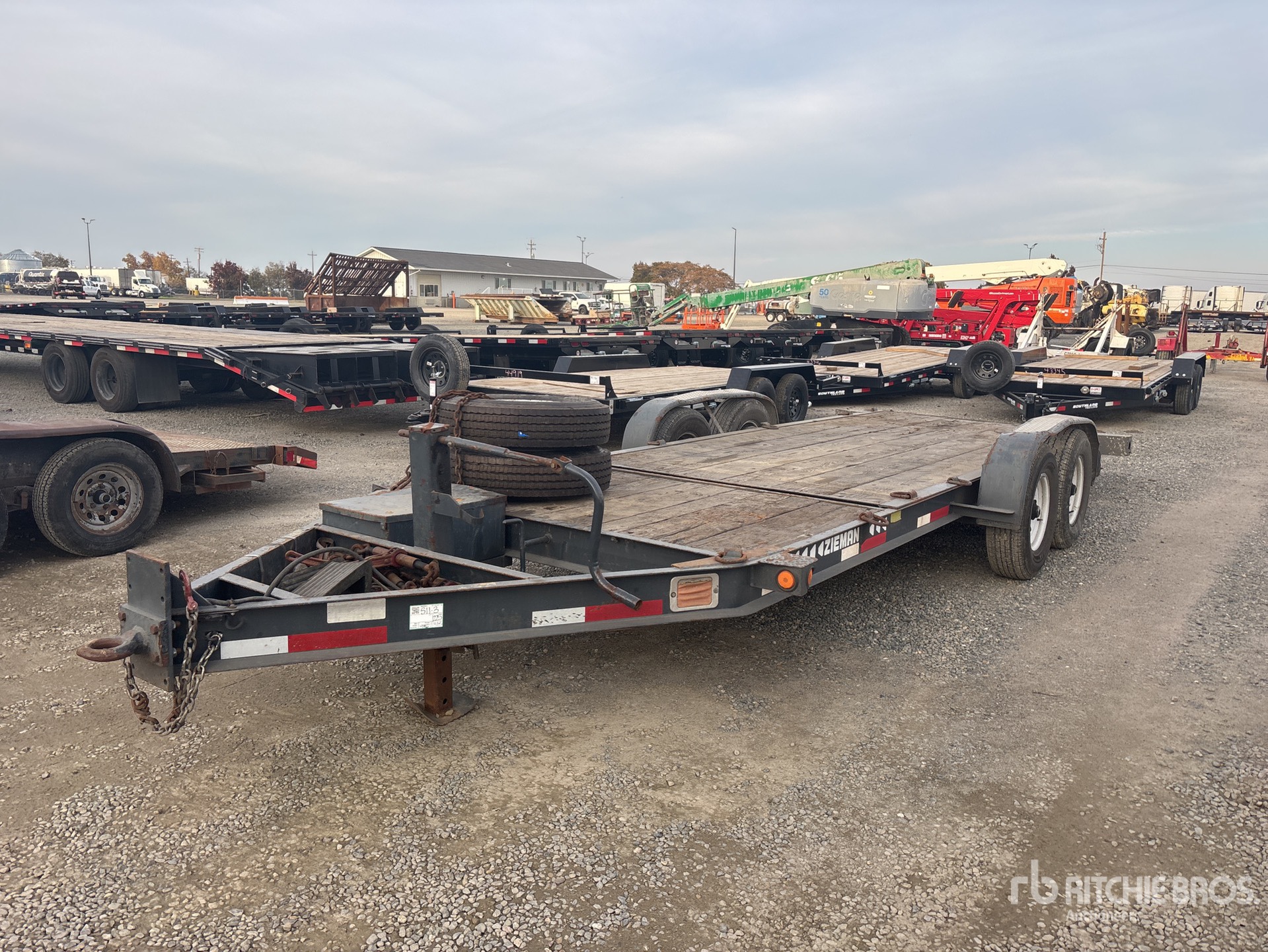 General Appearance with Featured Photo