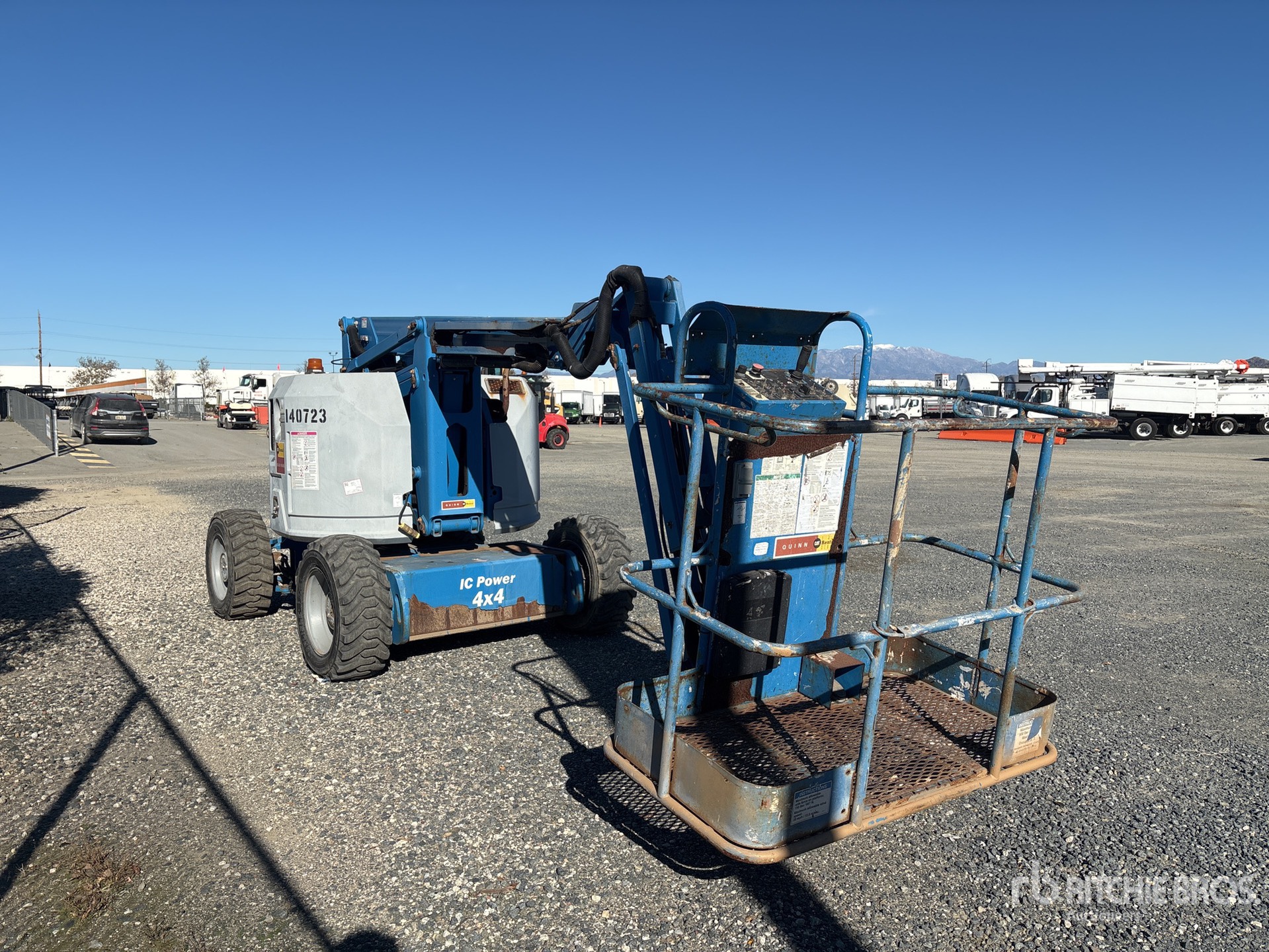 General Appearance with Picture, Right Front Corner