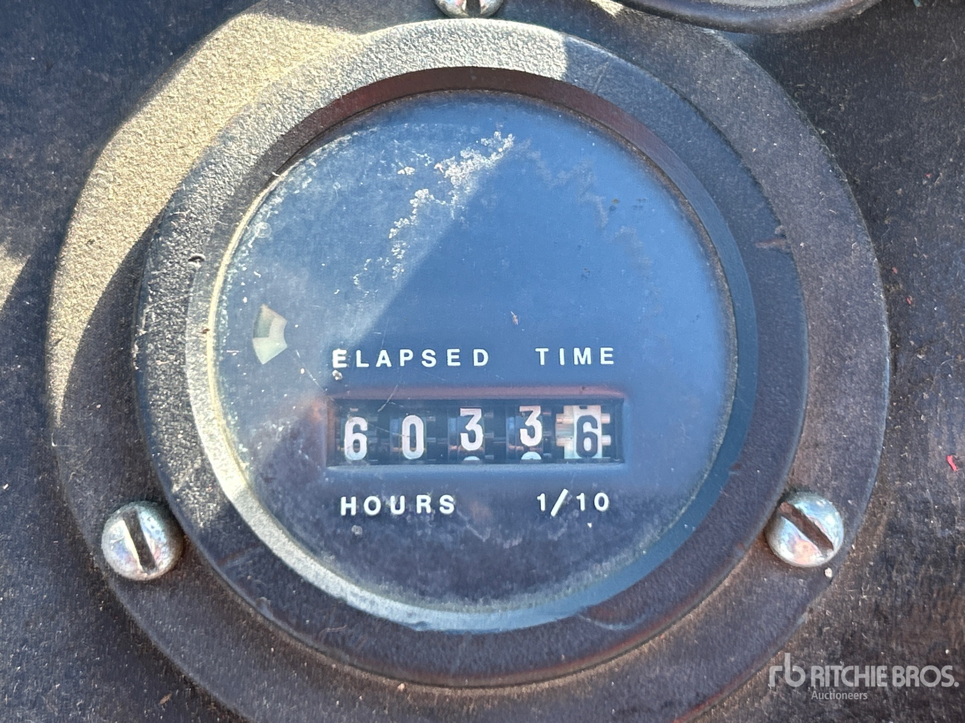 General Appearance with Hour Meter / Odometer