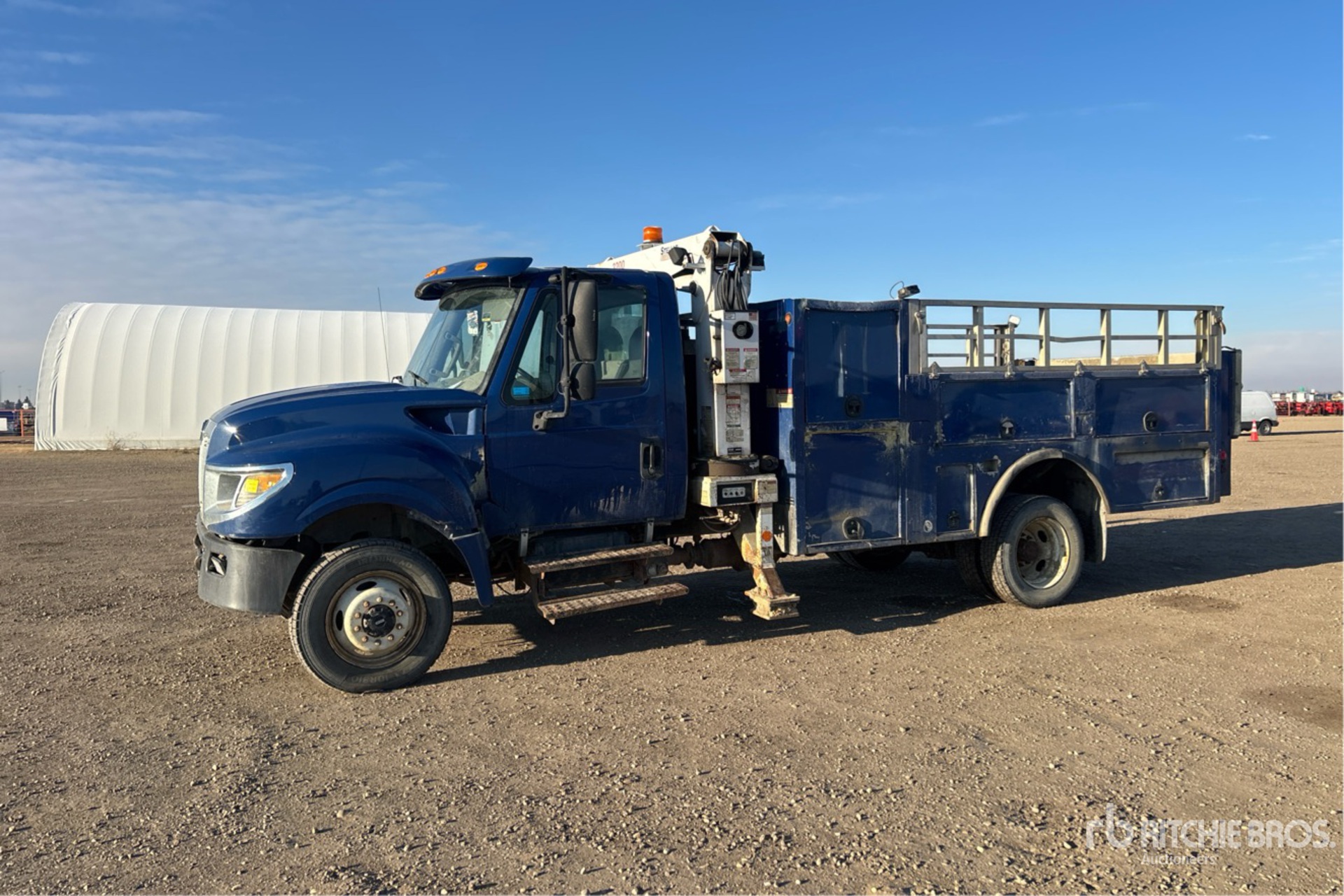 General Appearance with Picture, Left Front Corner