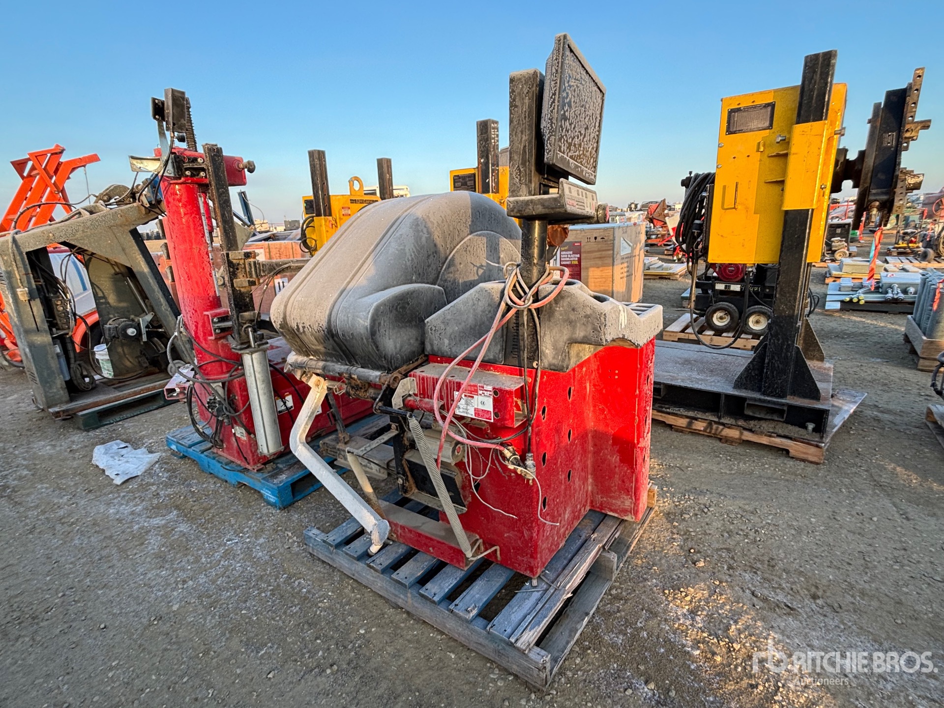 General Appearance with Foto, angolo anteriore sinistro