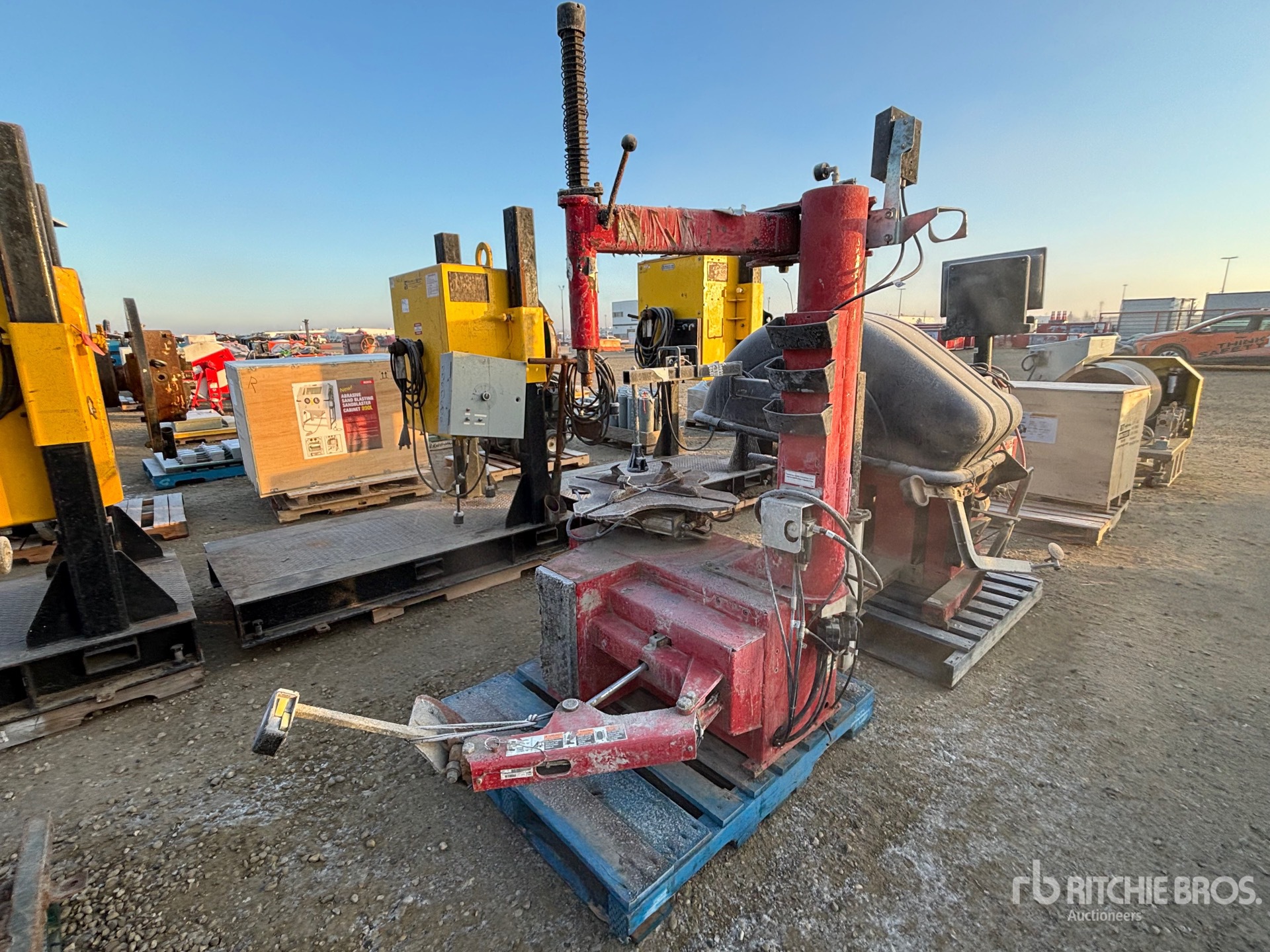 General Appearance with Foto, angolo posteriore sinistro