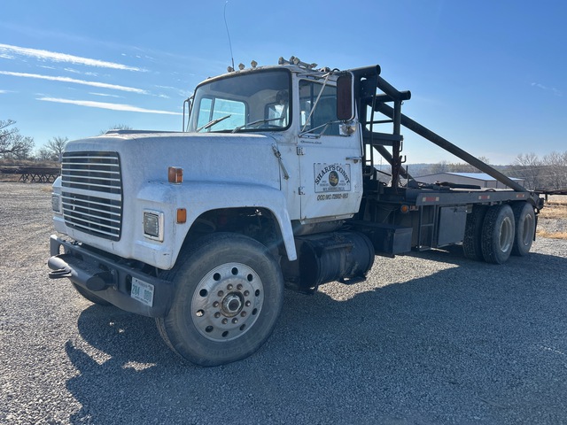 1991 Ford 6x4 Gin Pole Truck