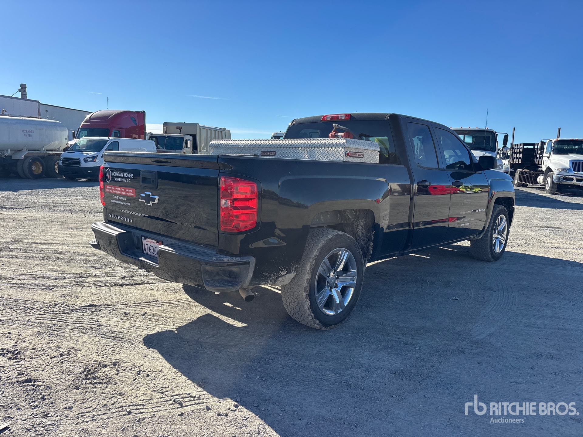 General Appearance with Picture, Right Rear Corner