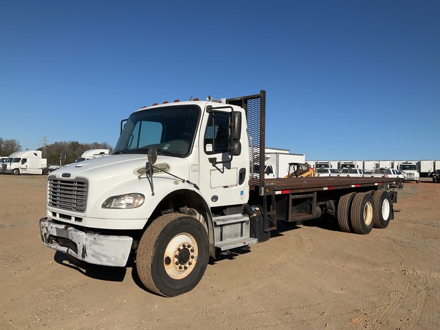 2013 Freightliner M2 106 6x4 T/A 6x4 Flatbed Truck