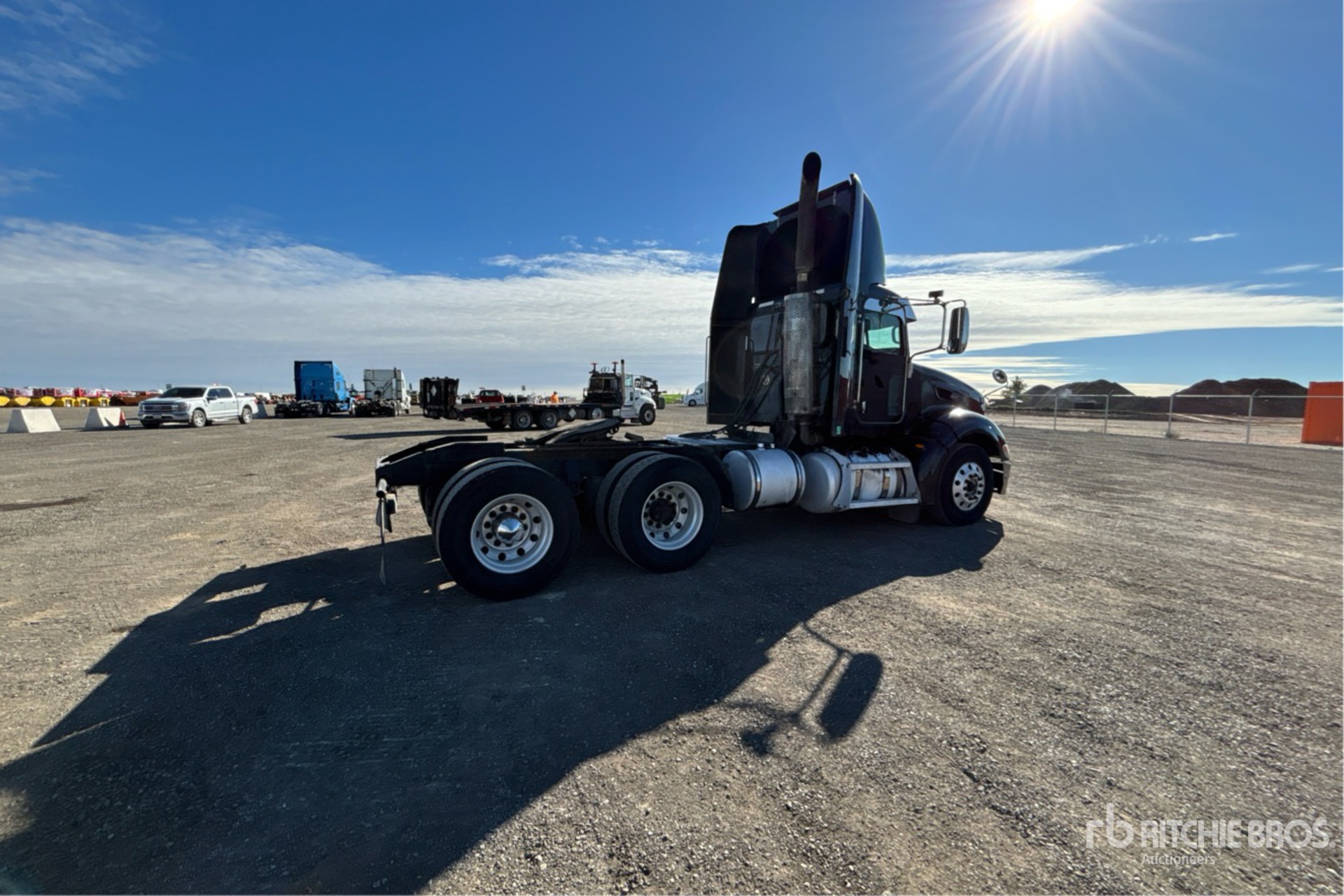 General Appearance with Bild, Ecke hinten rechts