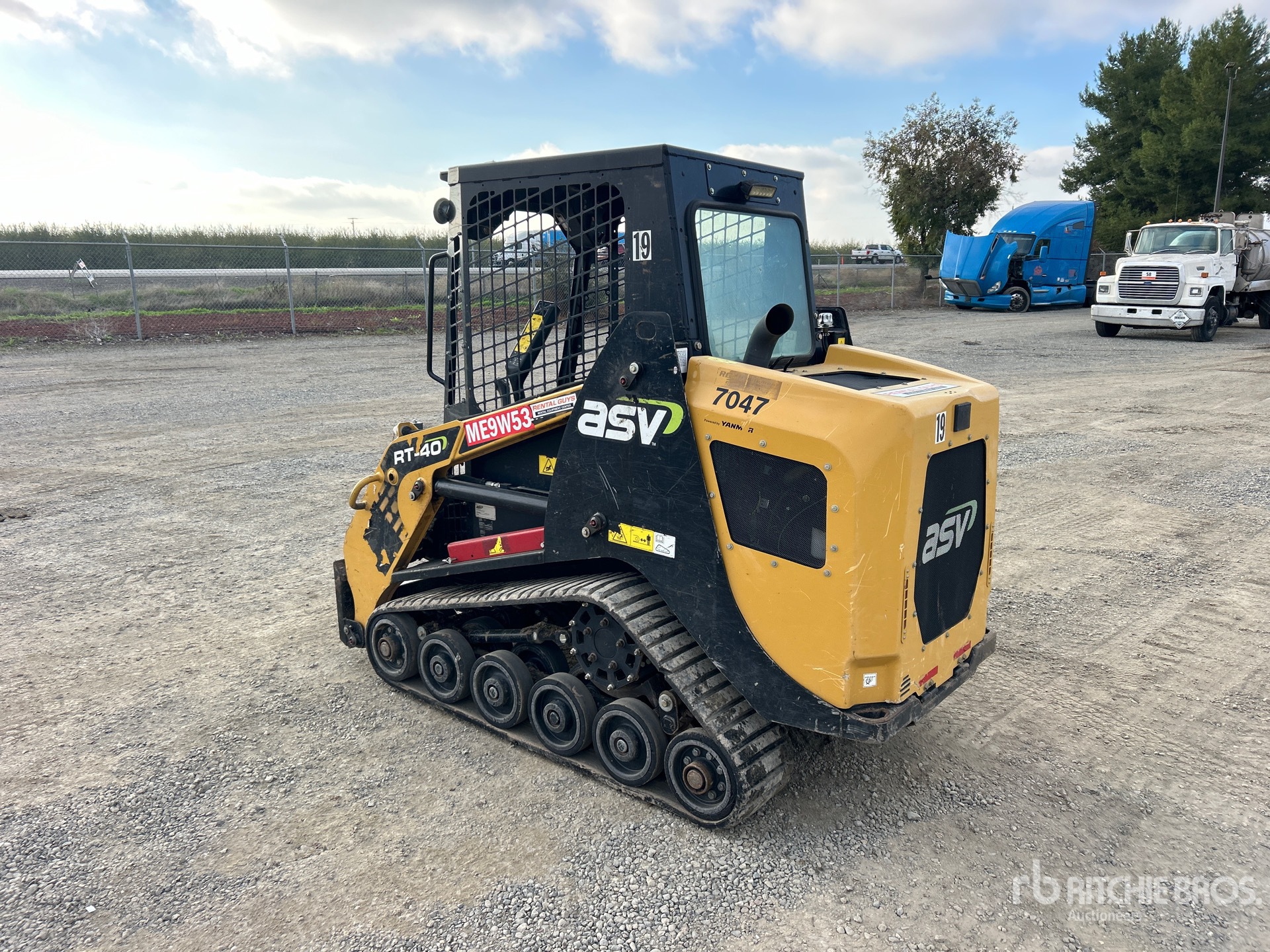 General Appearance with Picture, Left Rear Corner