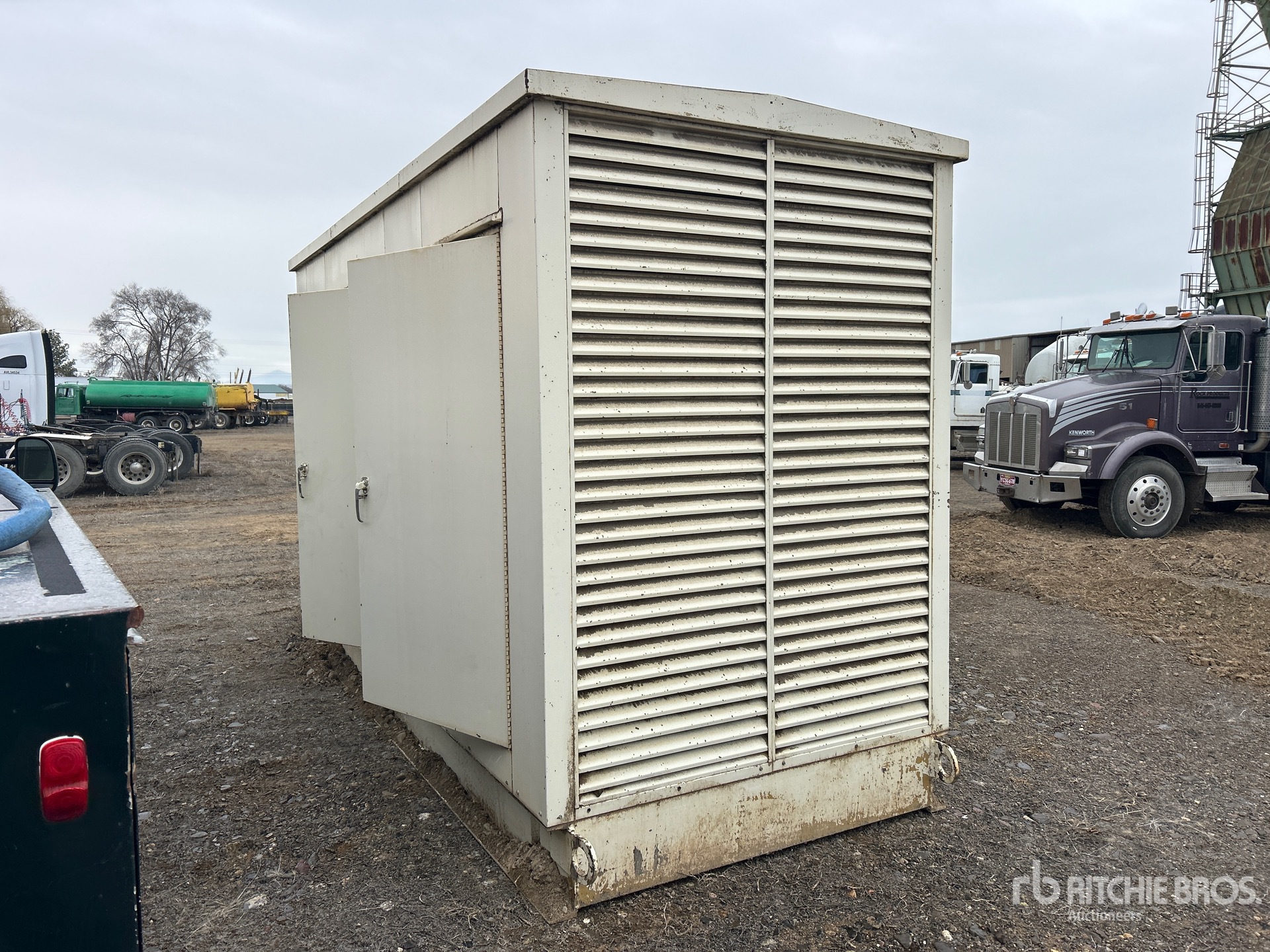 General Appearance with Image, coin arrière droit