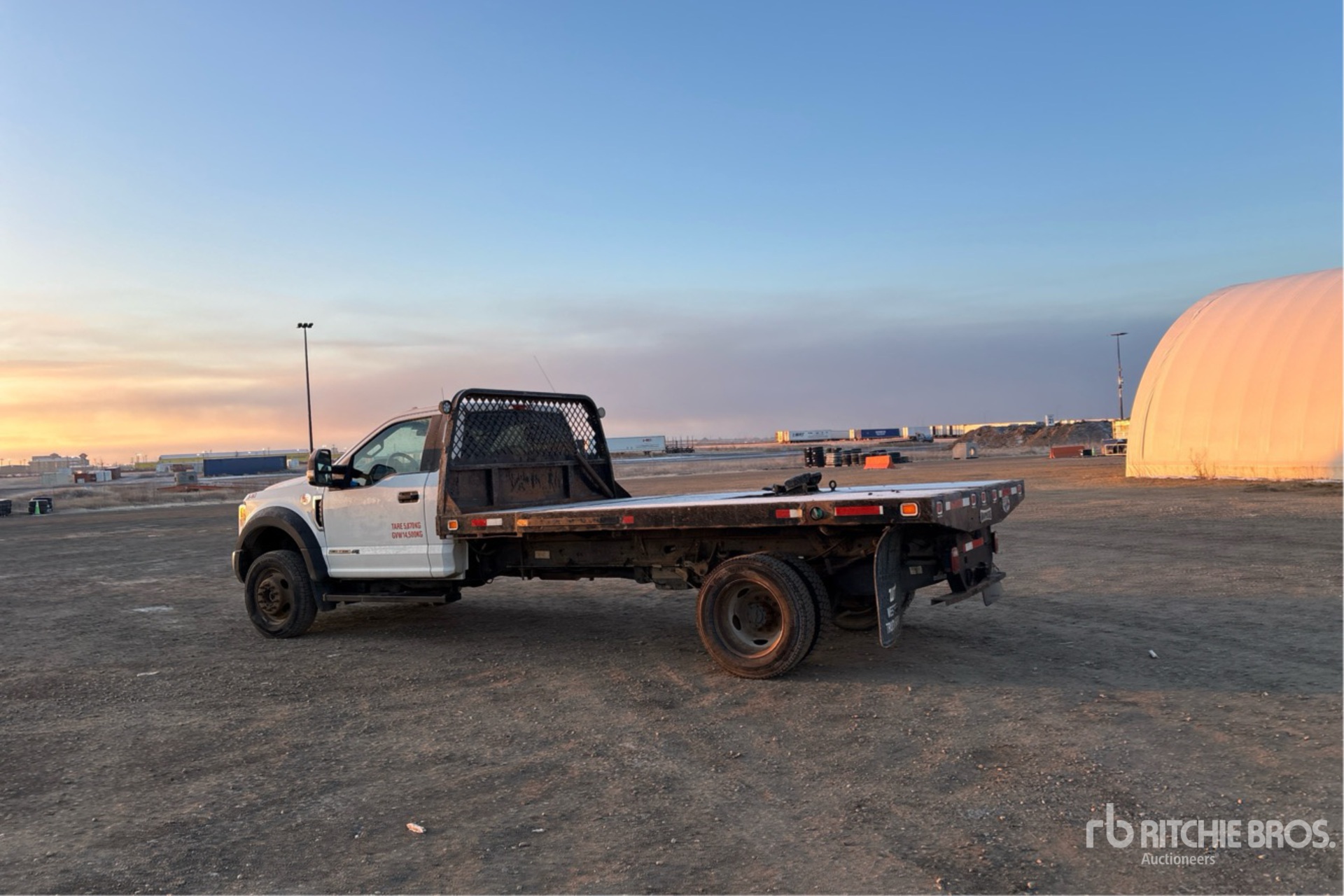 General Appearance with Imagen: esquina trasera izquierda