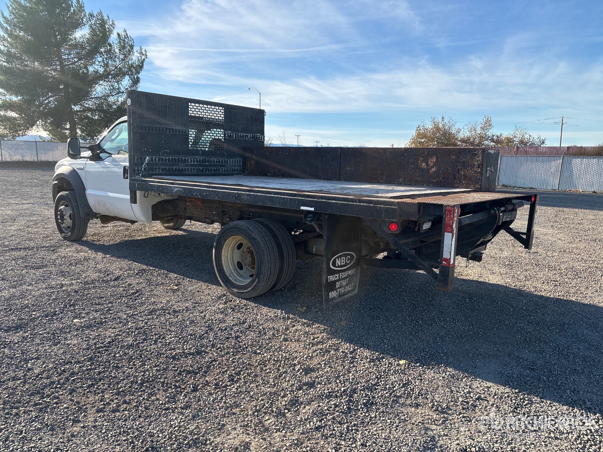 General Appearance with Imagen: esquina trasera izquierda