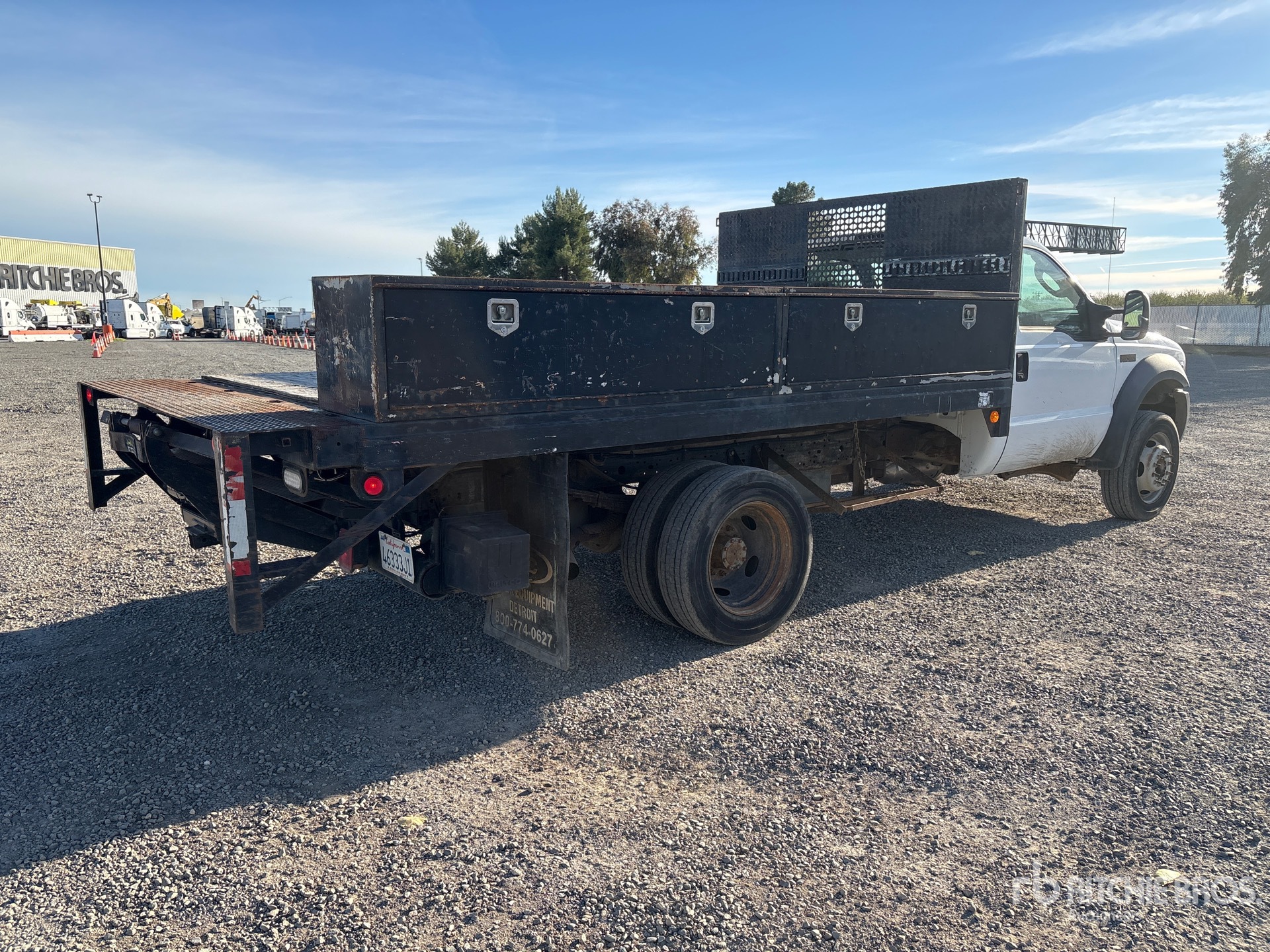 General Appearance with Imagen: esquina trasera derecha