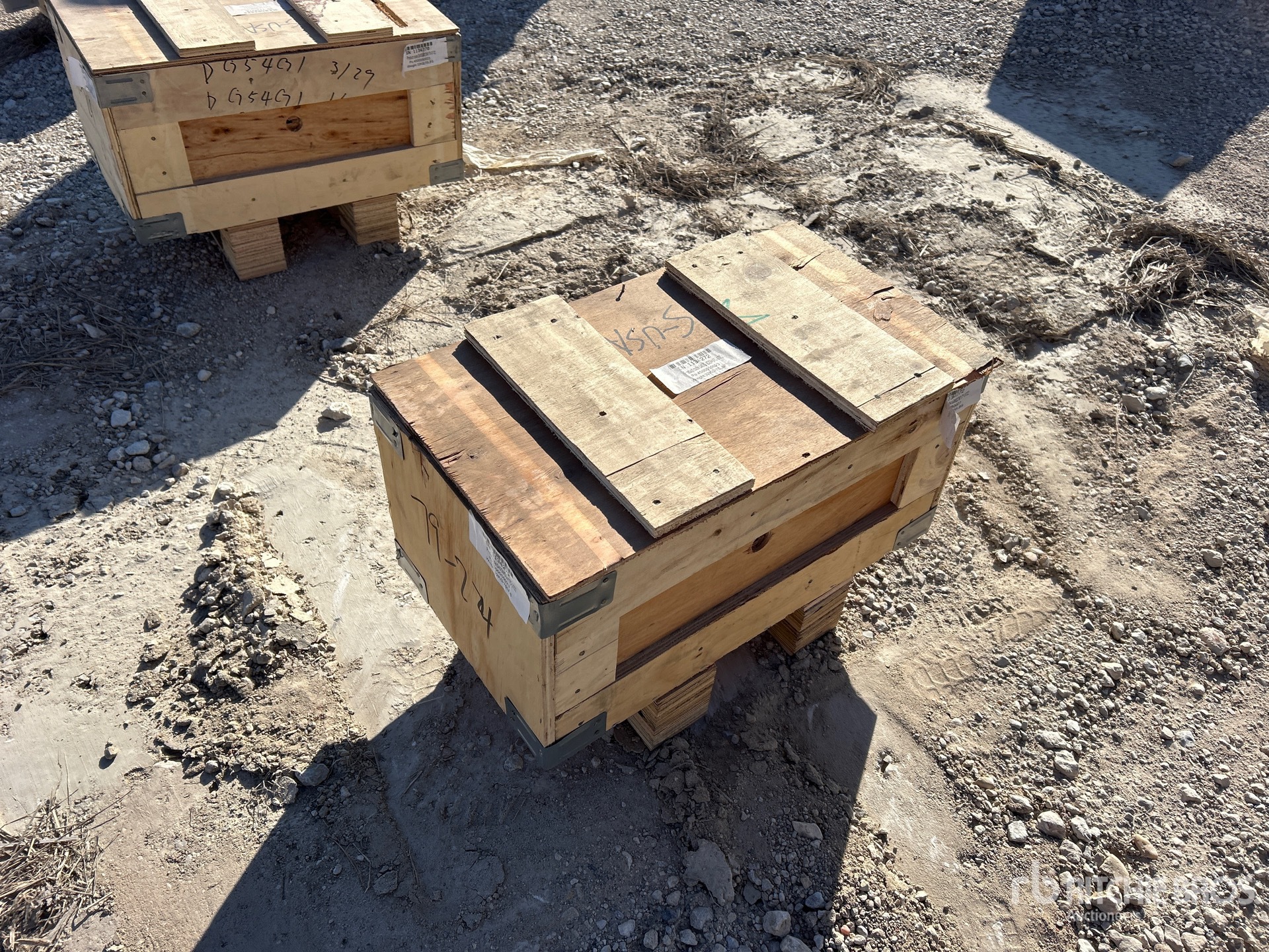 General Appearance with Foto, angolo posteriore sinistro