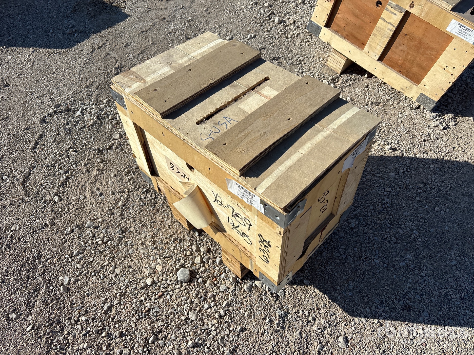 General Appearance with Foto, angolo anteriore sinistro