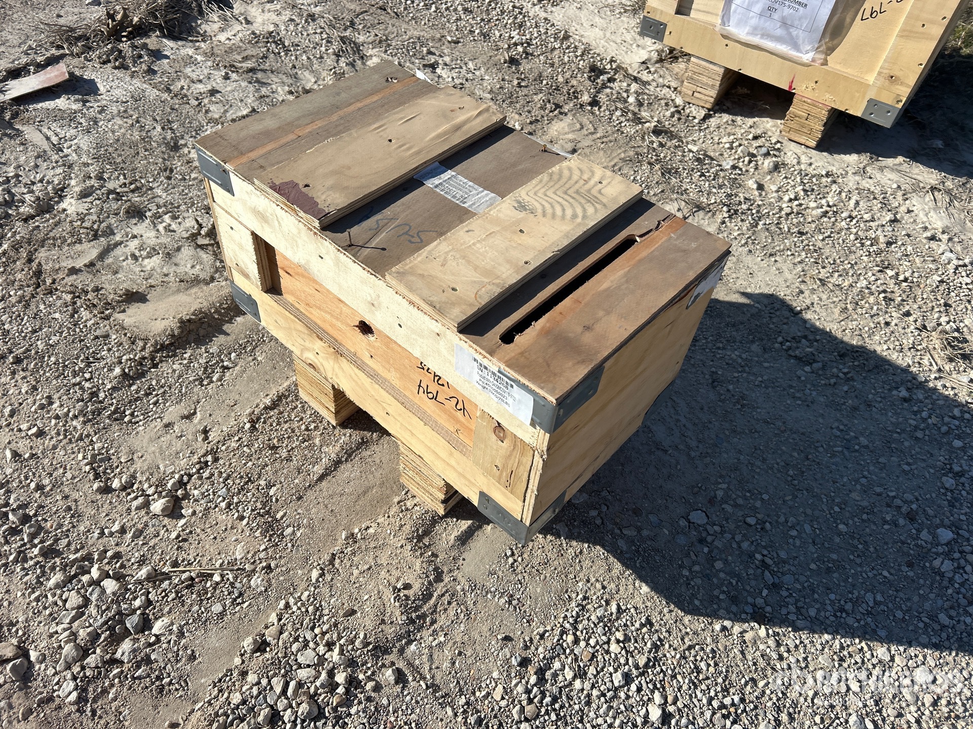 General Appearance with Foto, angolo anteriore sinistro