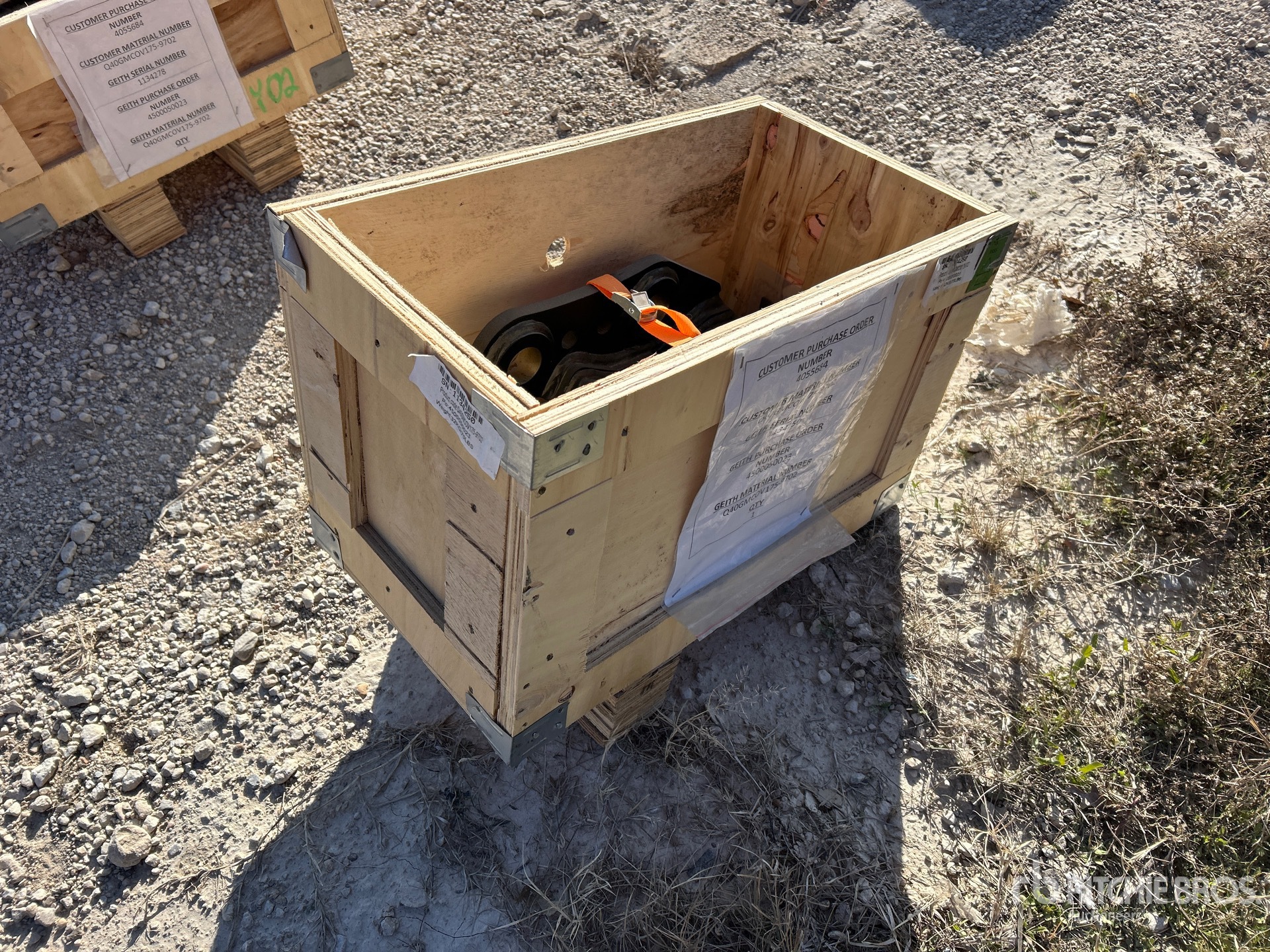 General Appearance with Foto, angolo posteriore sinistro