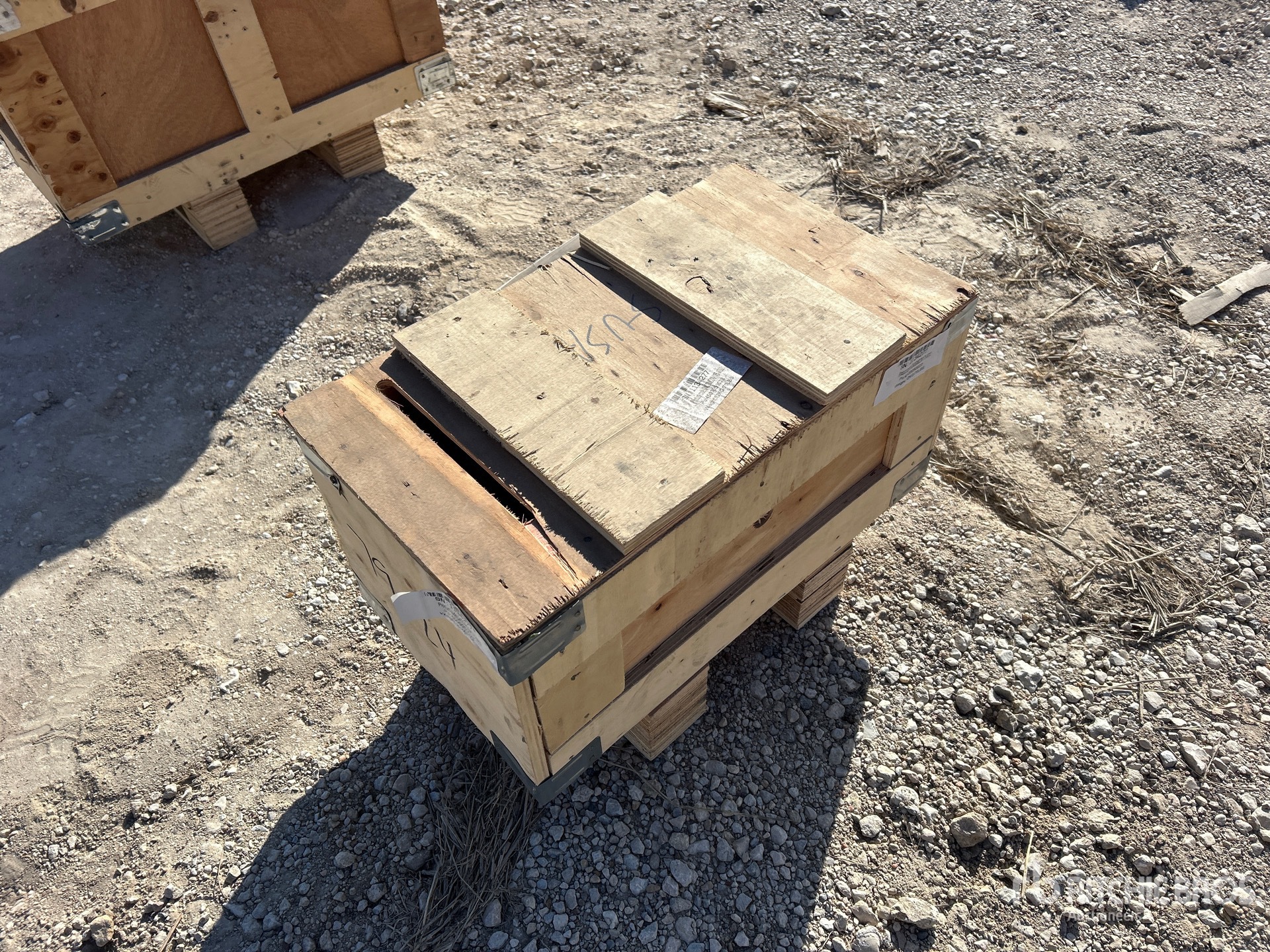 General Appearance with Foto, angolo posteriore sinistro