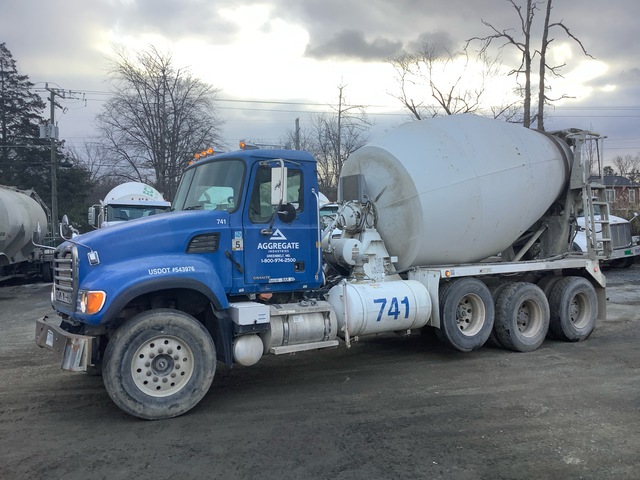 2007 Mack CV713 8x4 Mixer Truck 2007 Mack CV713 8x4 Mixer Truck