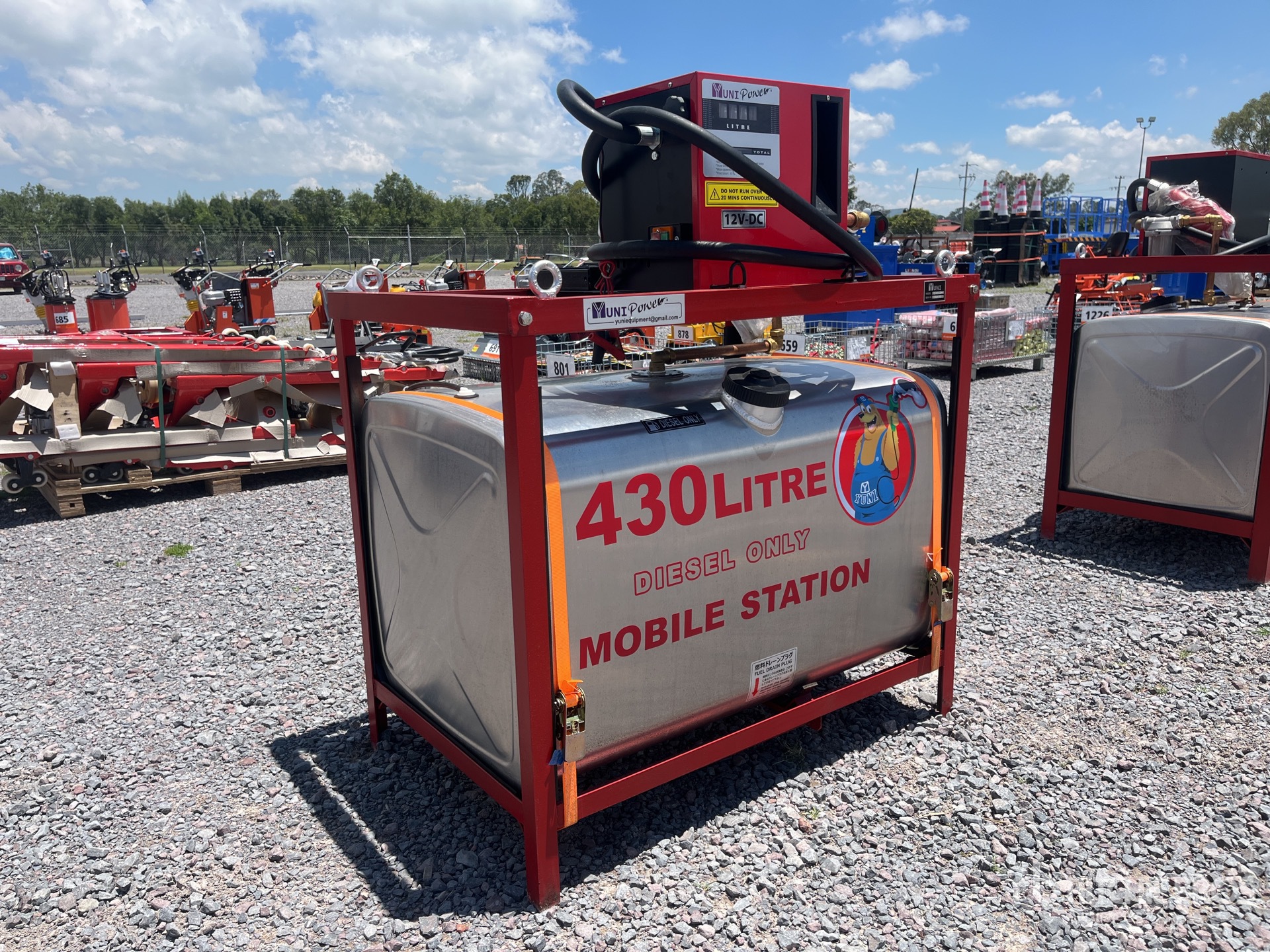 General Appearance with Picture, Left Front Corner