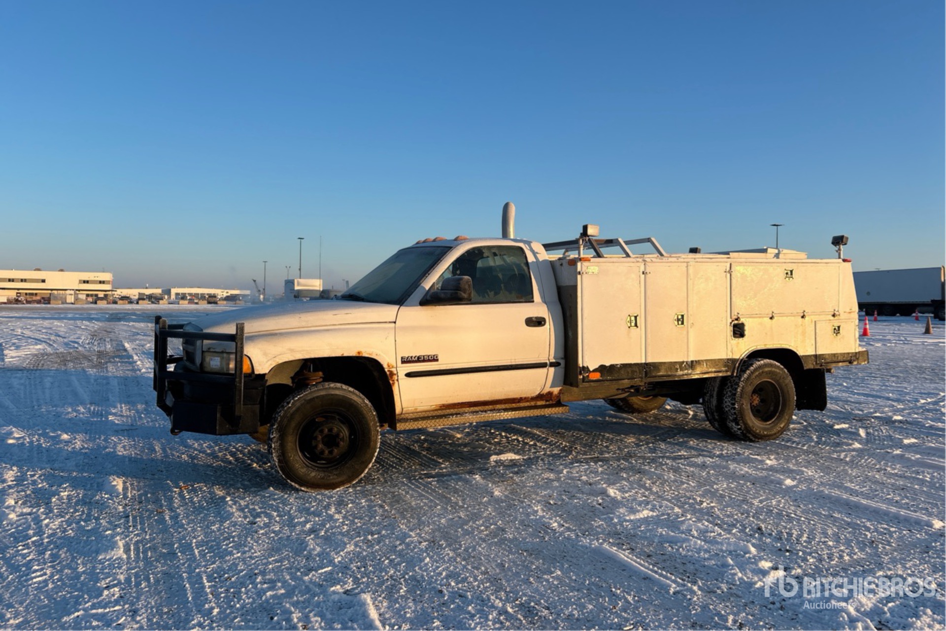 General Appearance with Picture, Left Front Corner