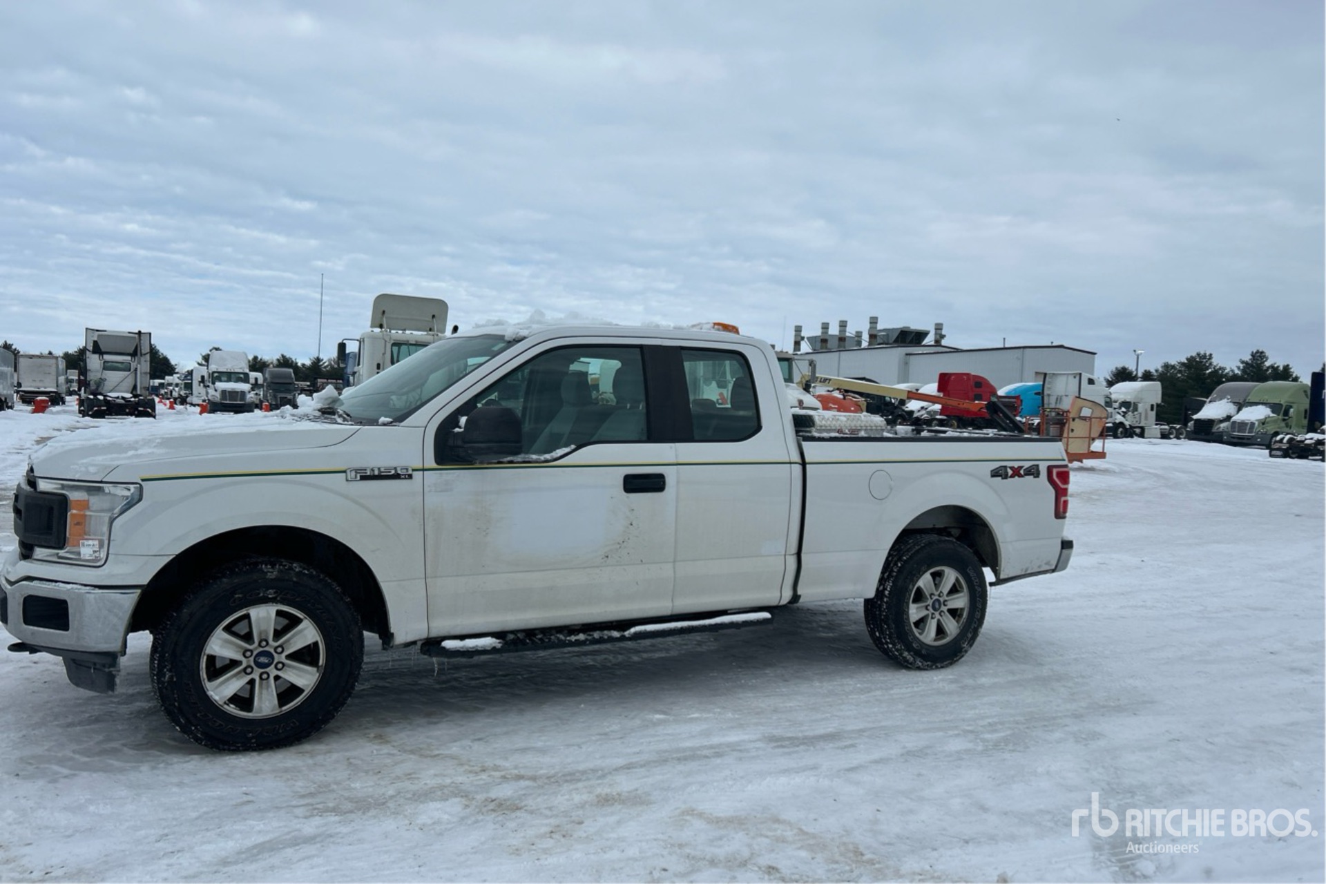 General Appearance with Picture, Left Front Corner