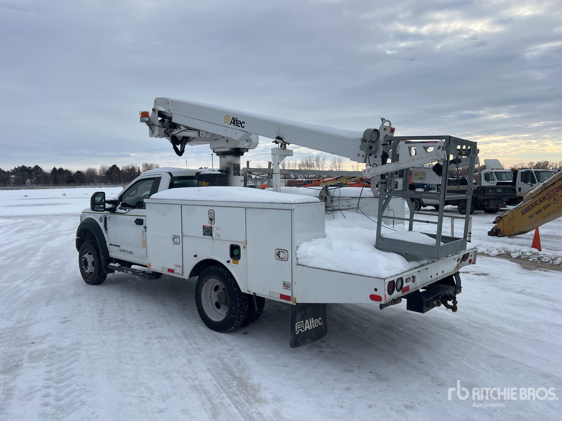 General Appearance with Imagen: esquina trasera izquierda