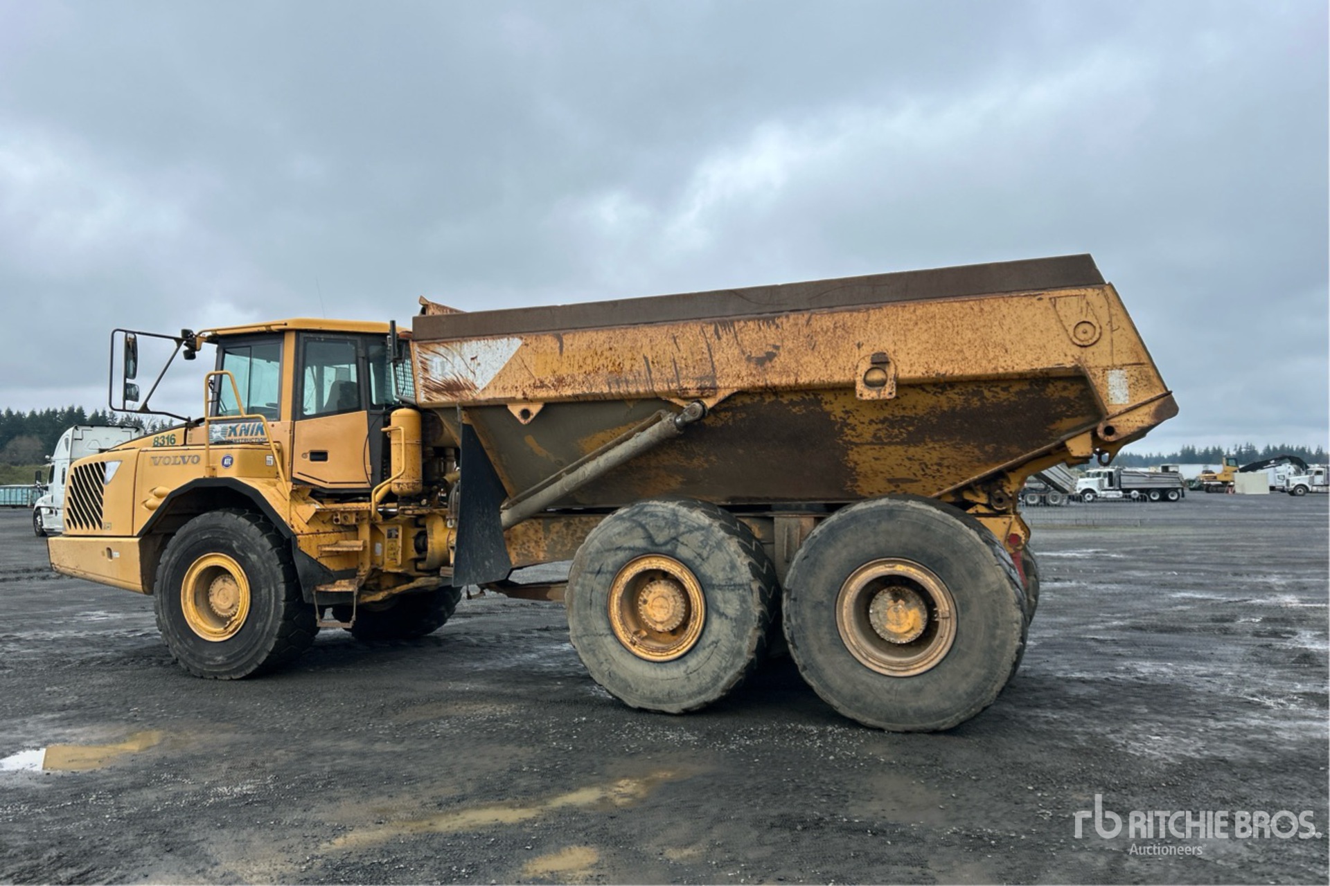 General Appearance with Imagen: esquina trasera izquierda