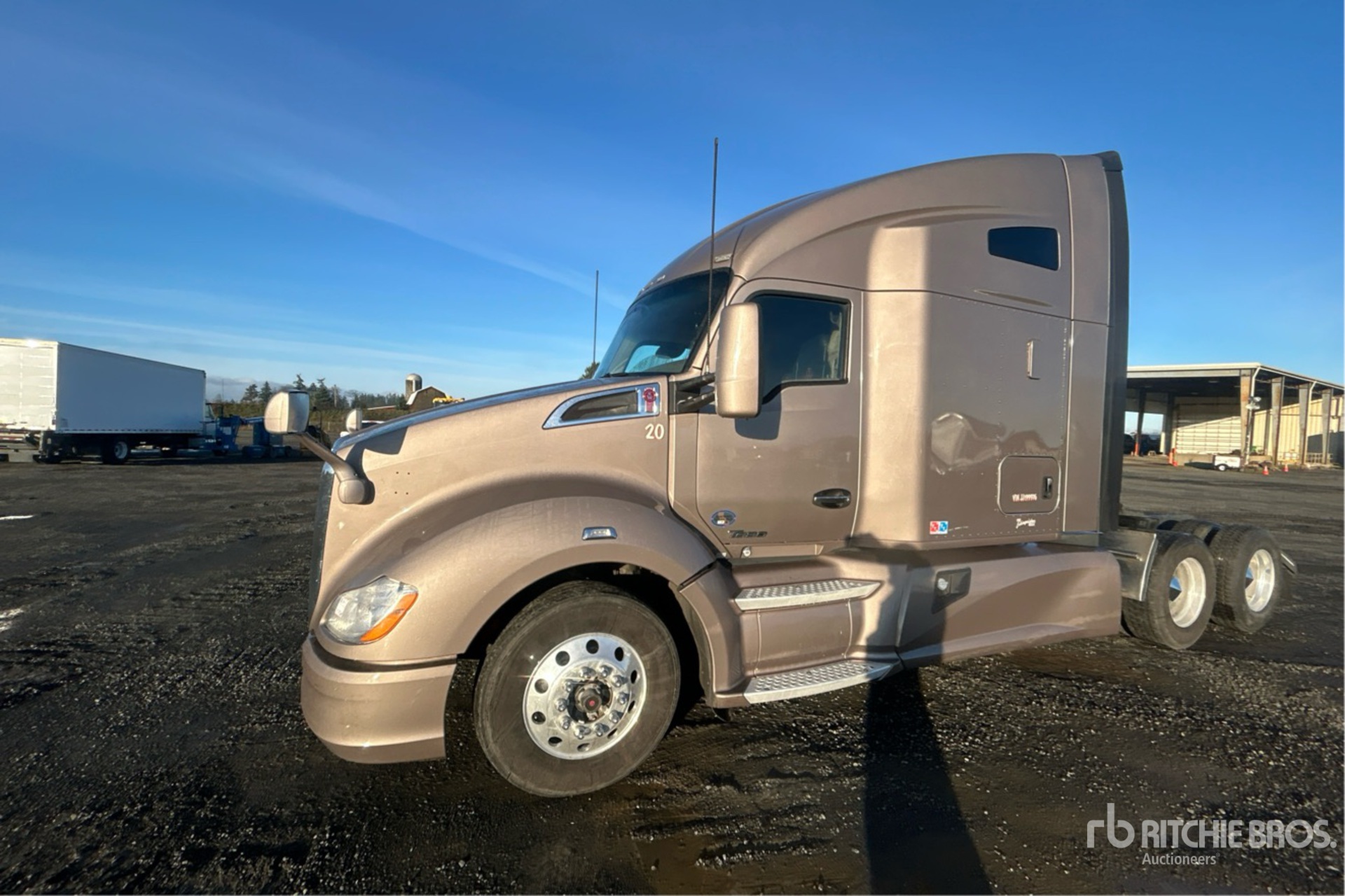 General Appearance with Picture, Left Front Corner