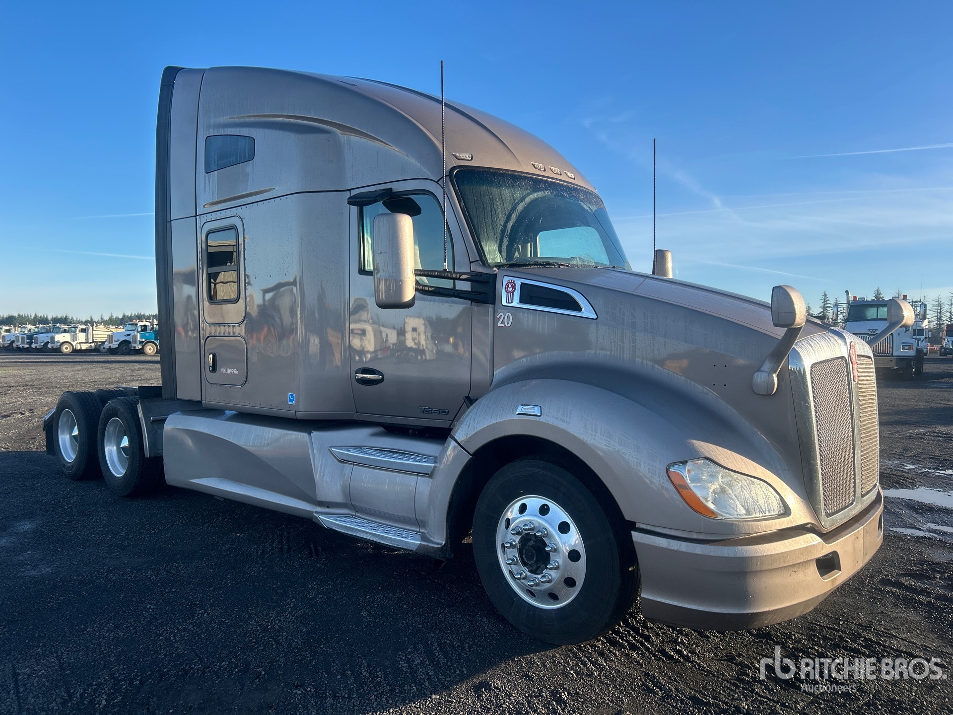 General Appearance with Picture, Right Front Corner