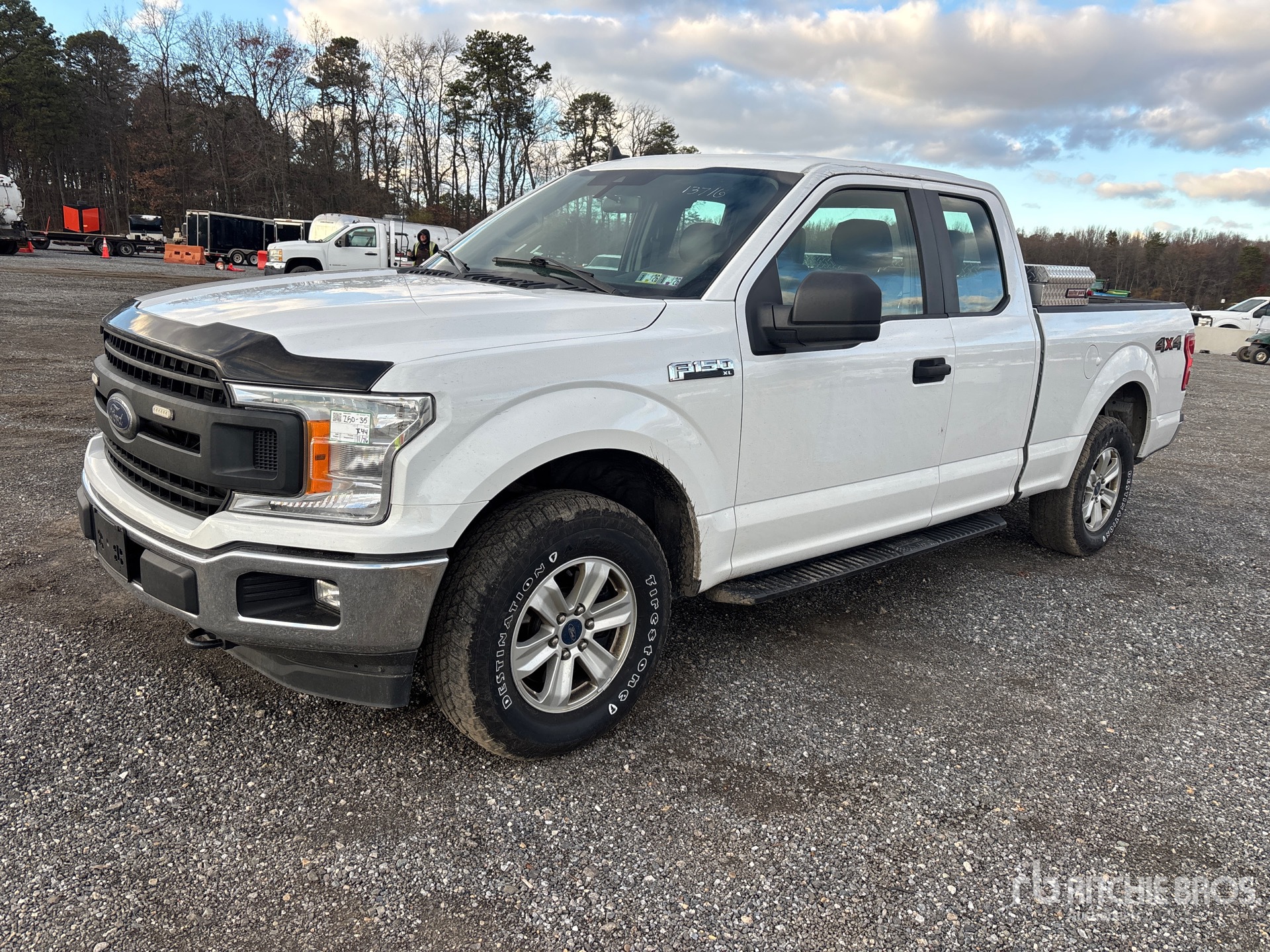 General Appearance with Picture, Left Front Corner